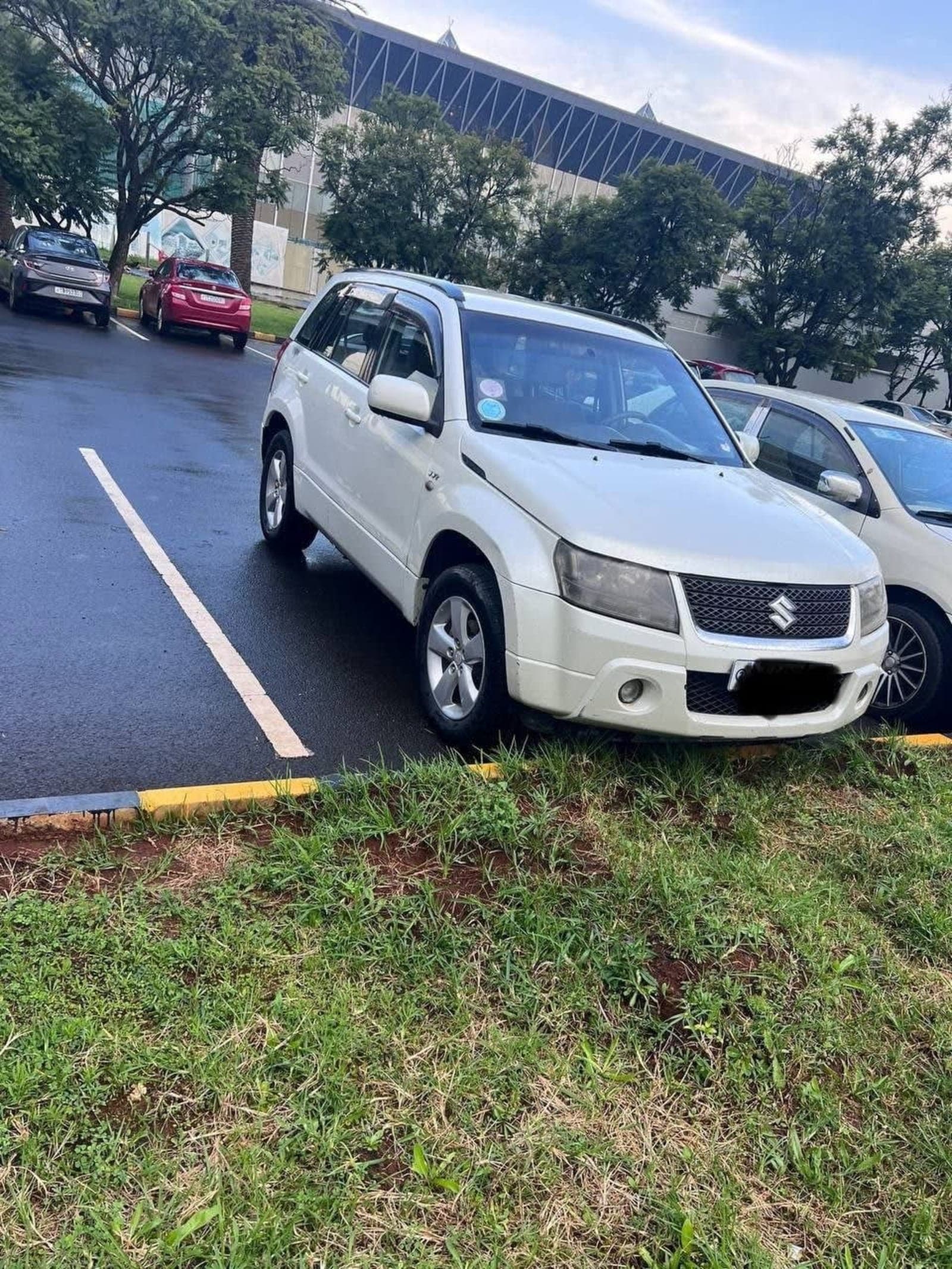 2009 Suzuki Grand Vitara — photo 4