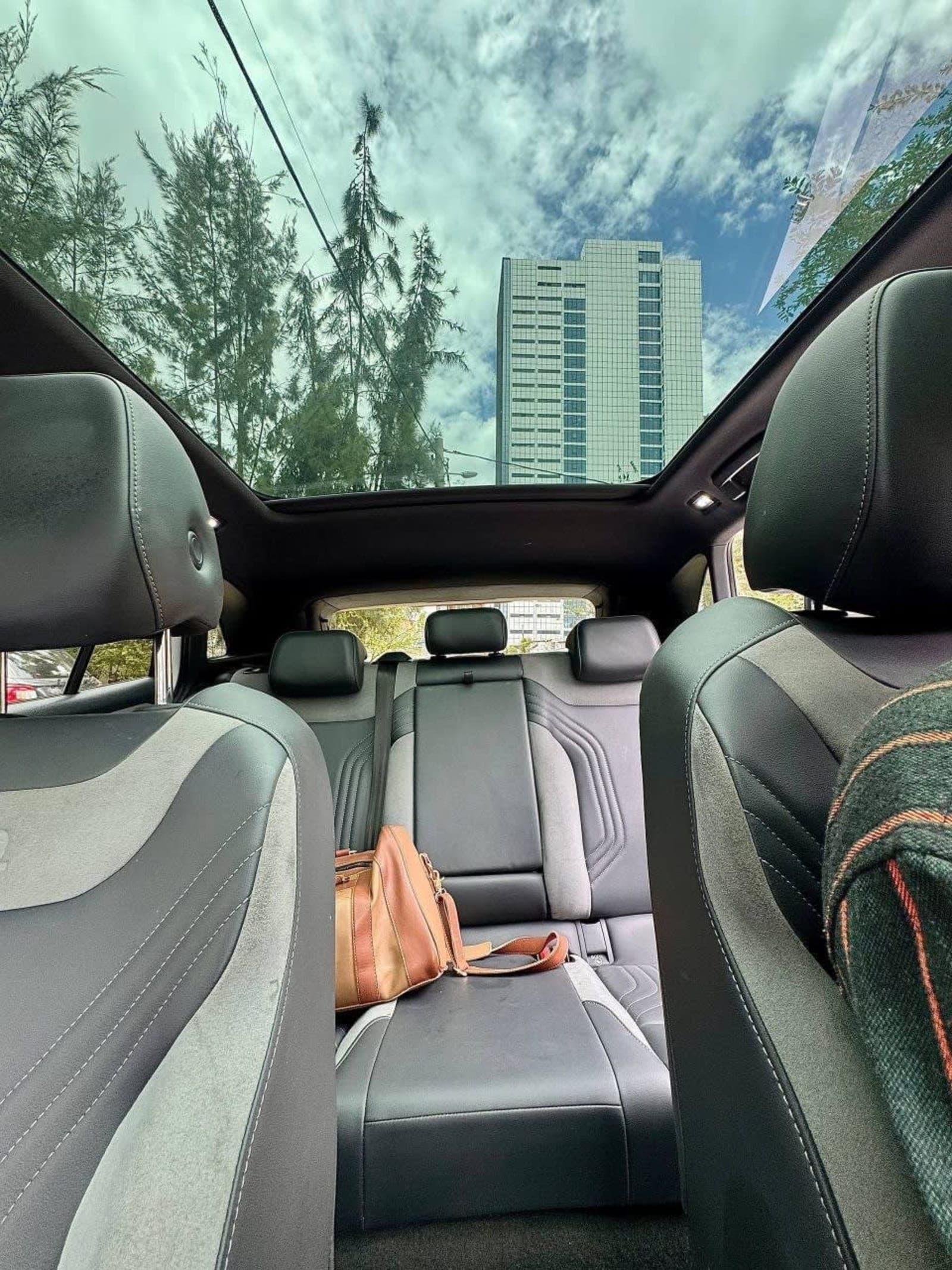 2022 Volkswagen ID.4 Crozz Pro — photo 2