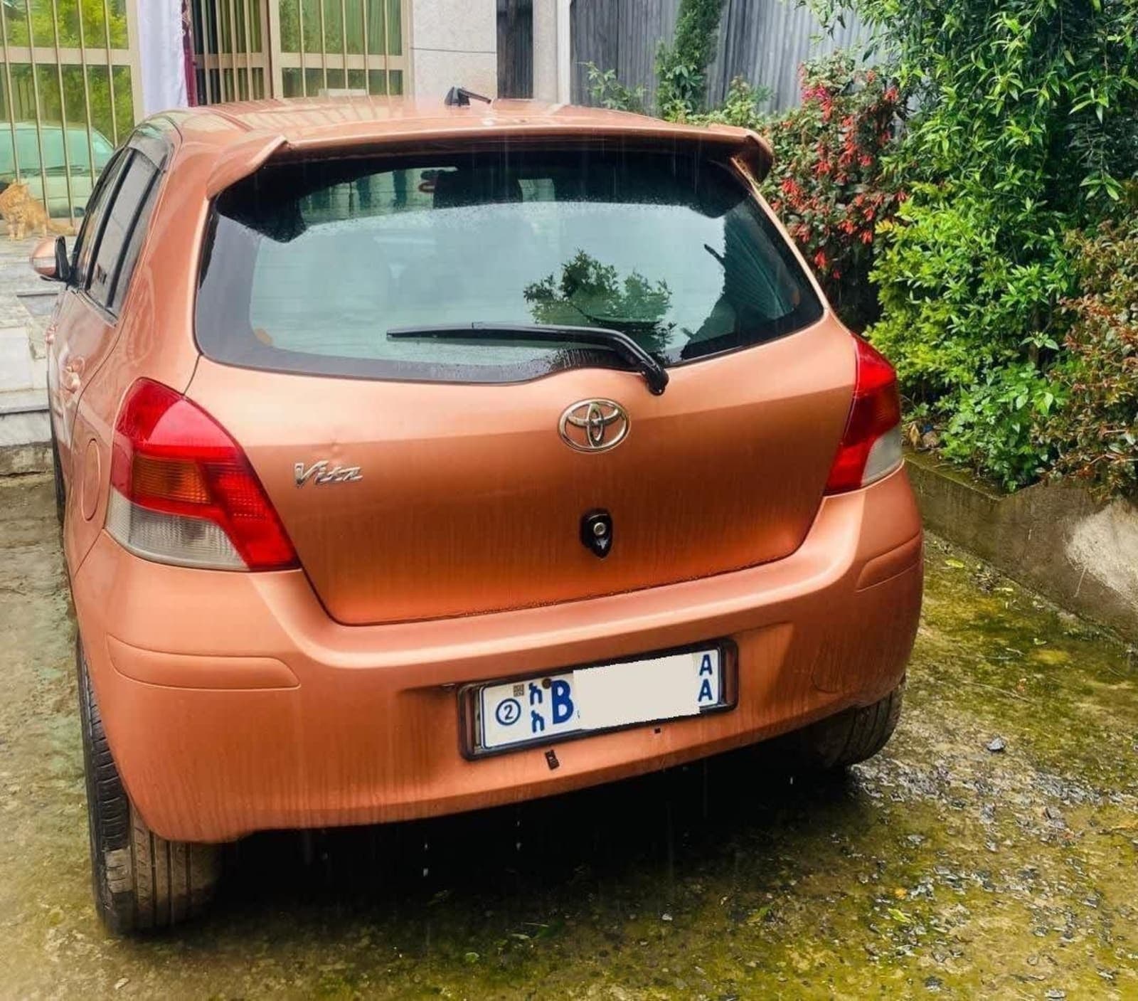 2008 Toyota Yaris Compact โ photo 2