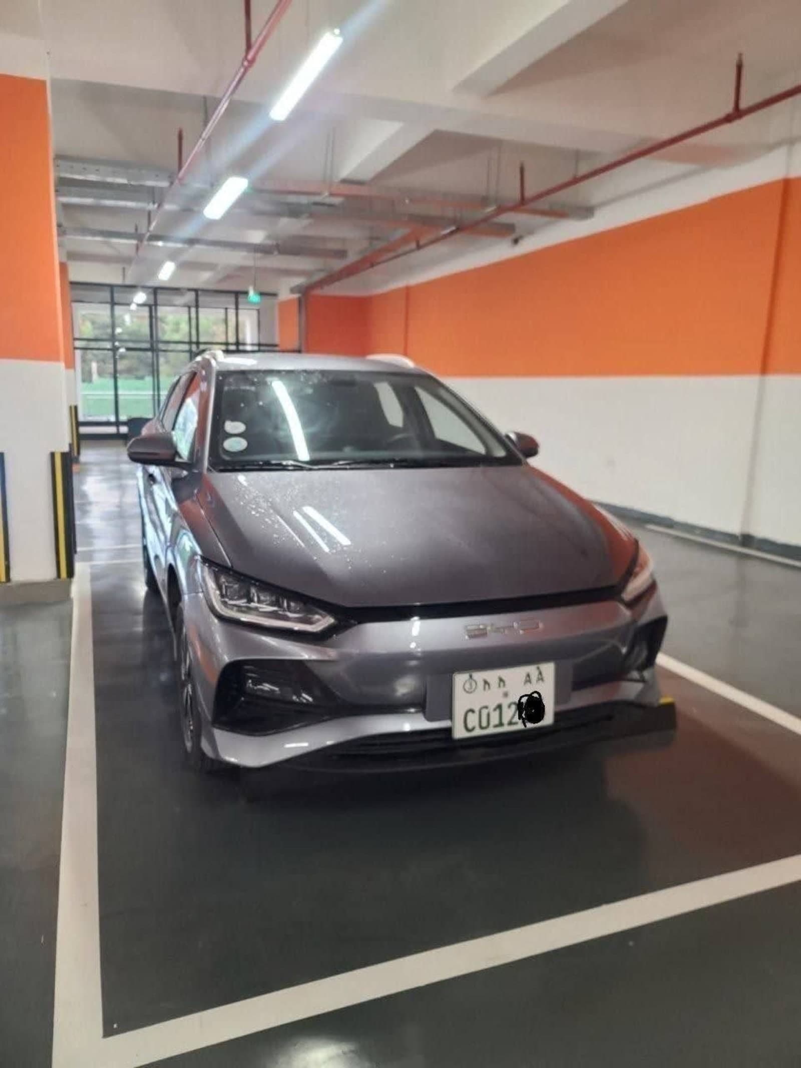 2025 BYD E2 — photo 2