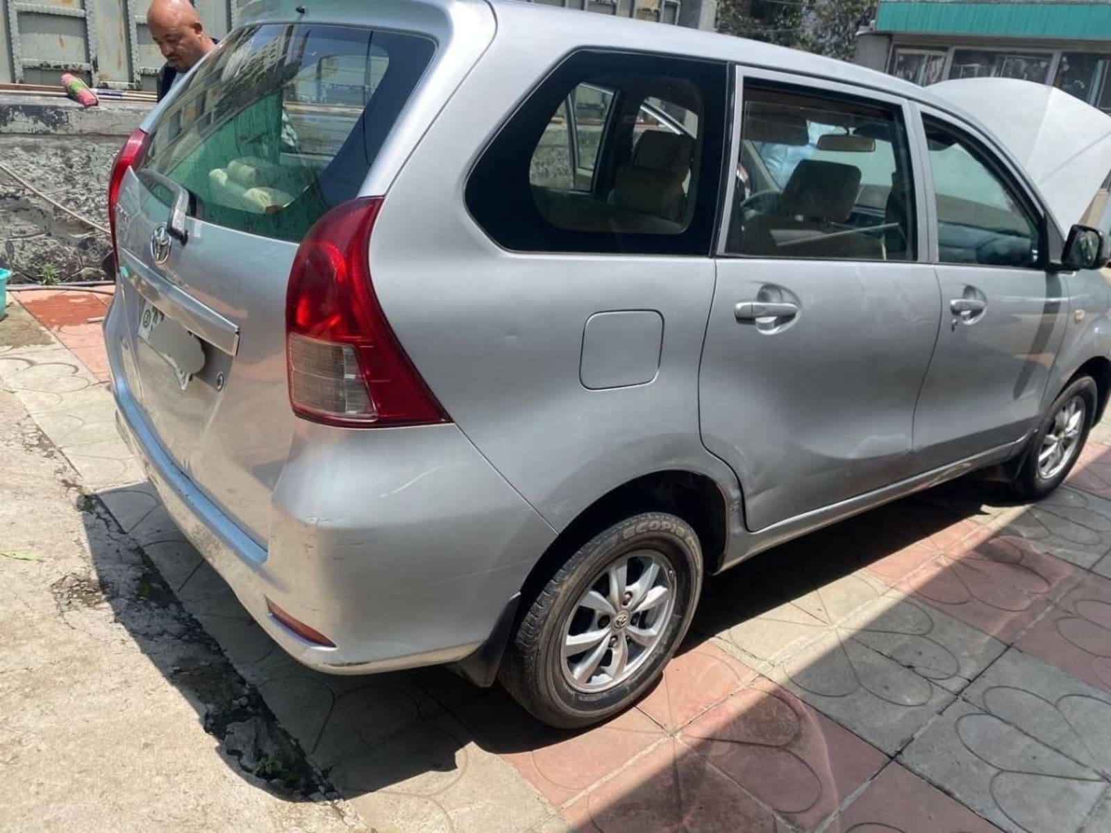 2015 Toyota Avanza — photo 3