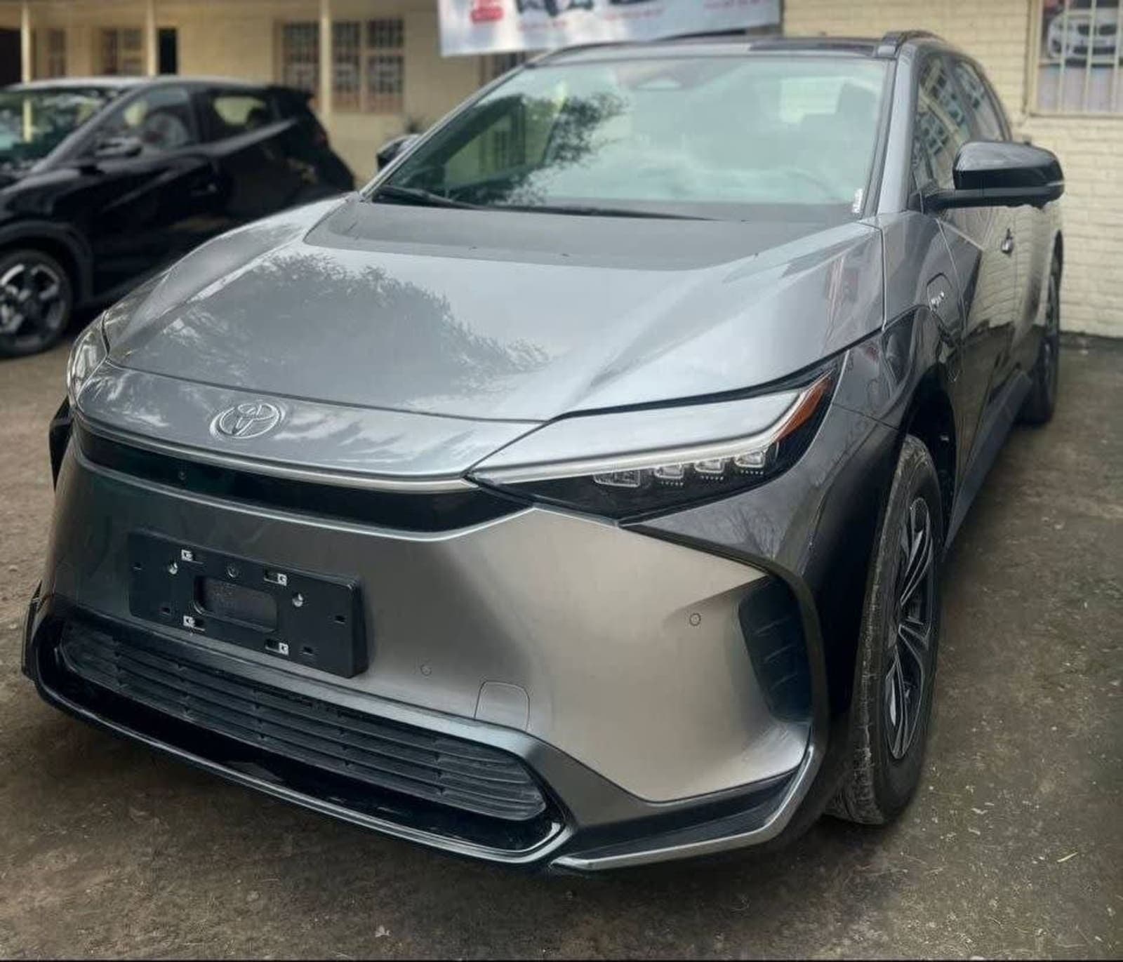 2025 Toyota BZ4X Ultra โ photo 3
