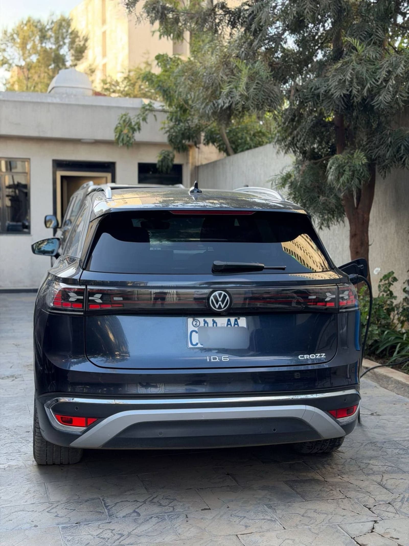 2022 VOLKSWAGEN ID.6 Crozz Pro EV — photo 2