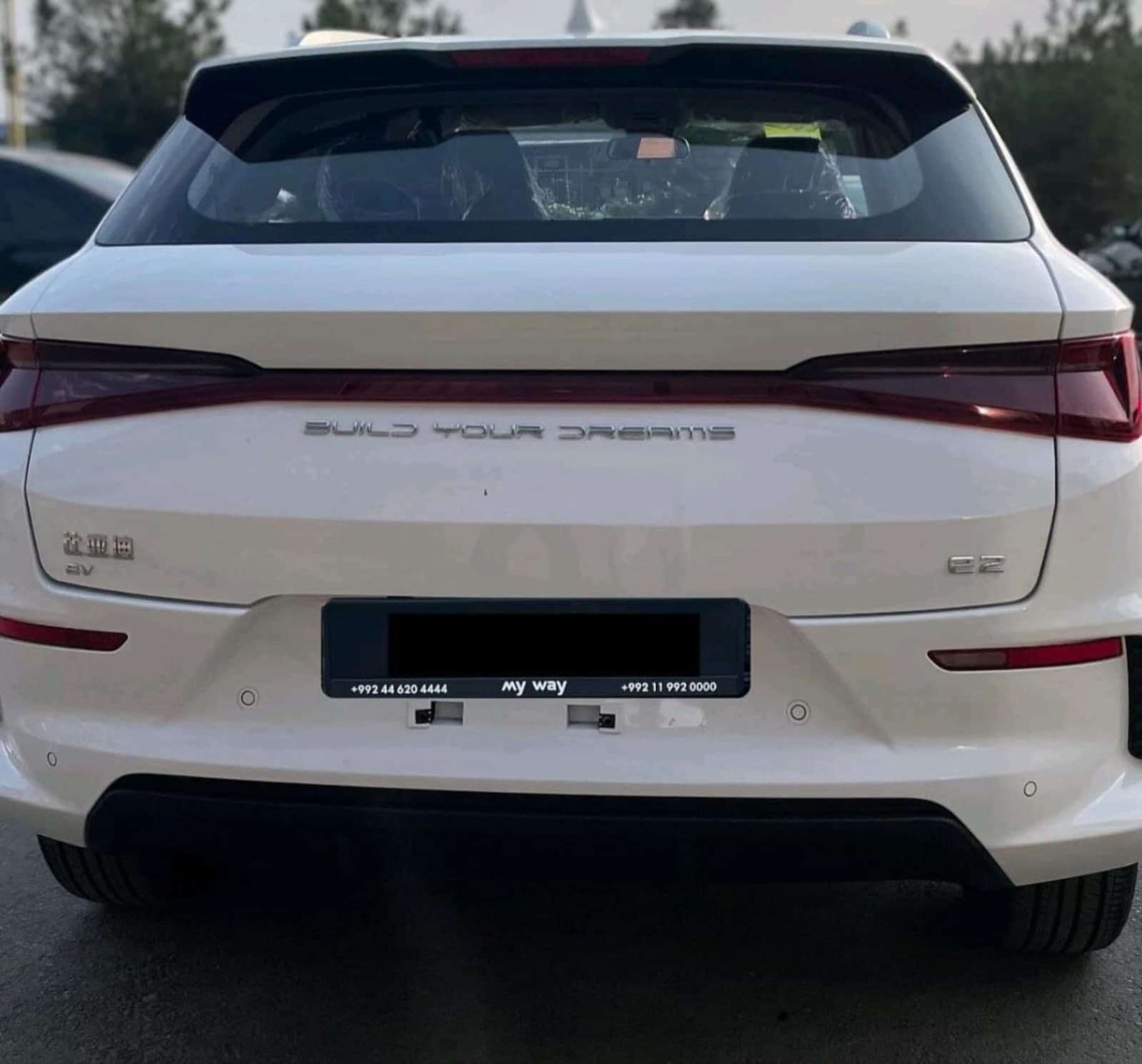 2025 BYD E2 — photo 2