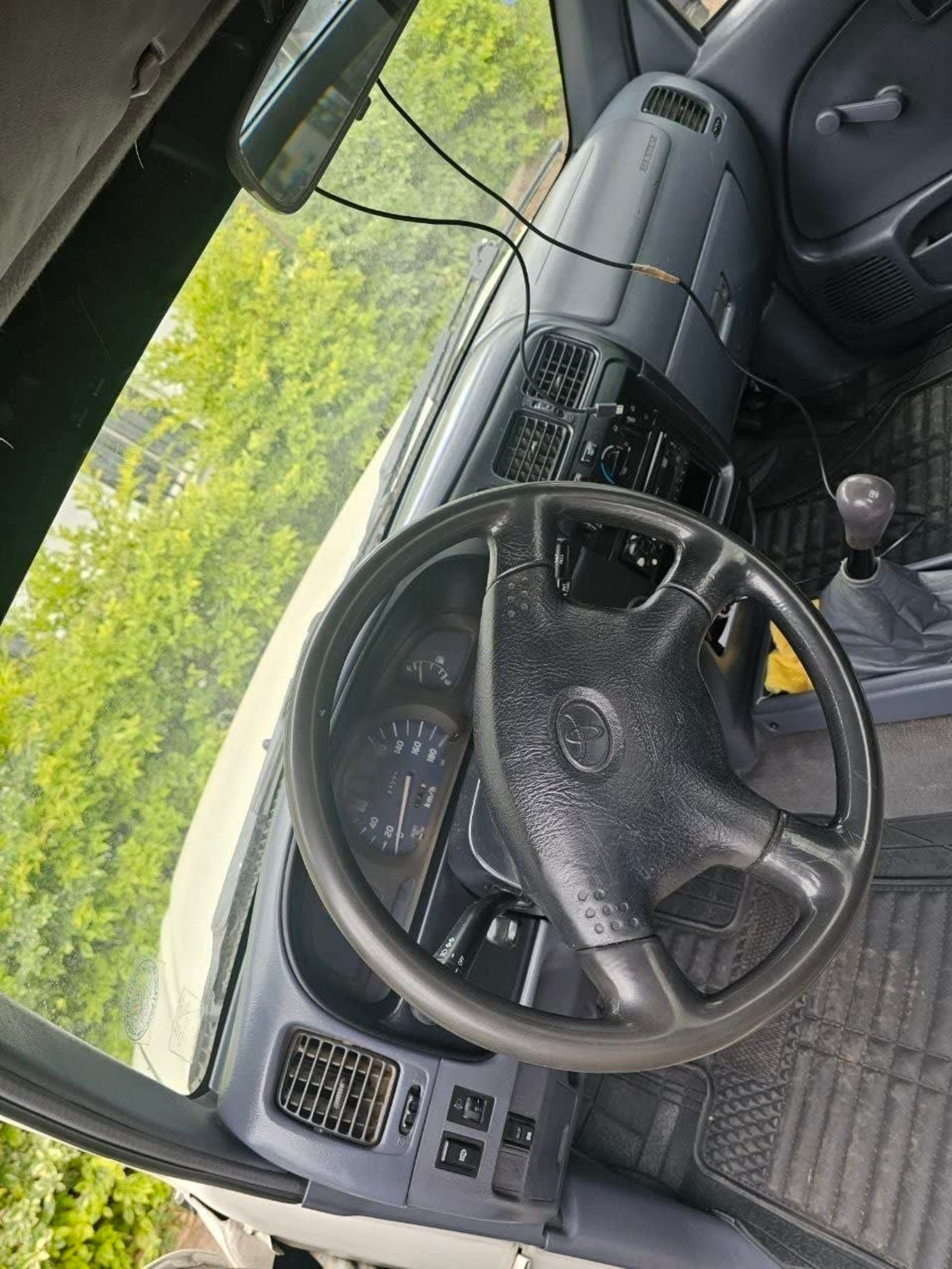 2005 Toyota Hilux D4d Kin Cab
