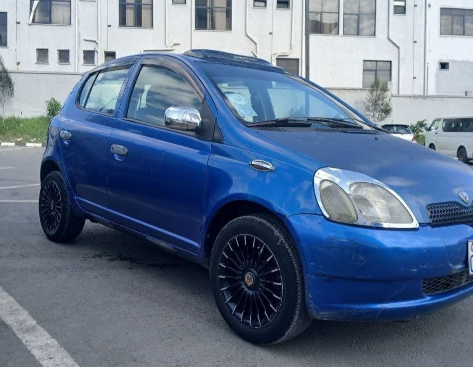 2001 Toyota Vitz