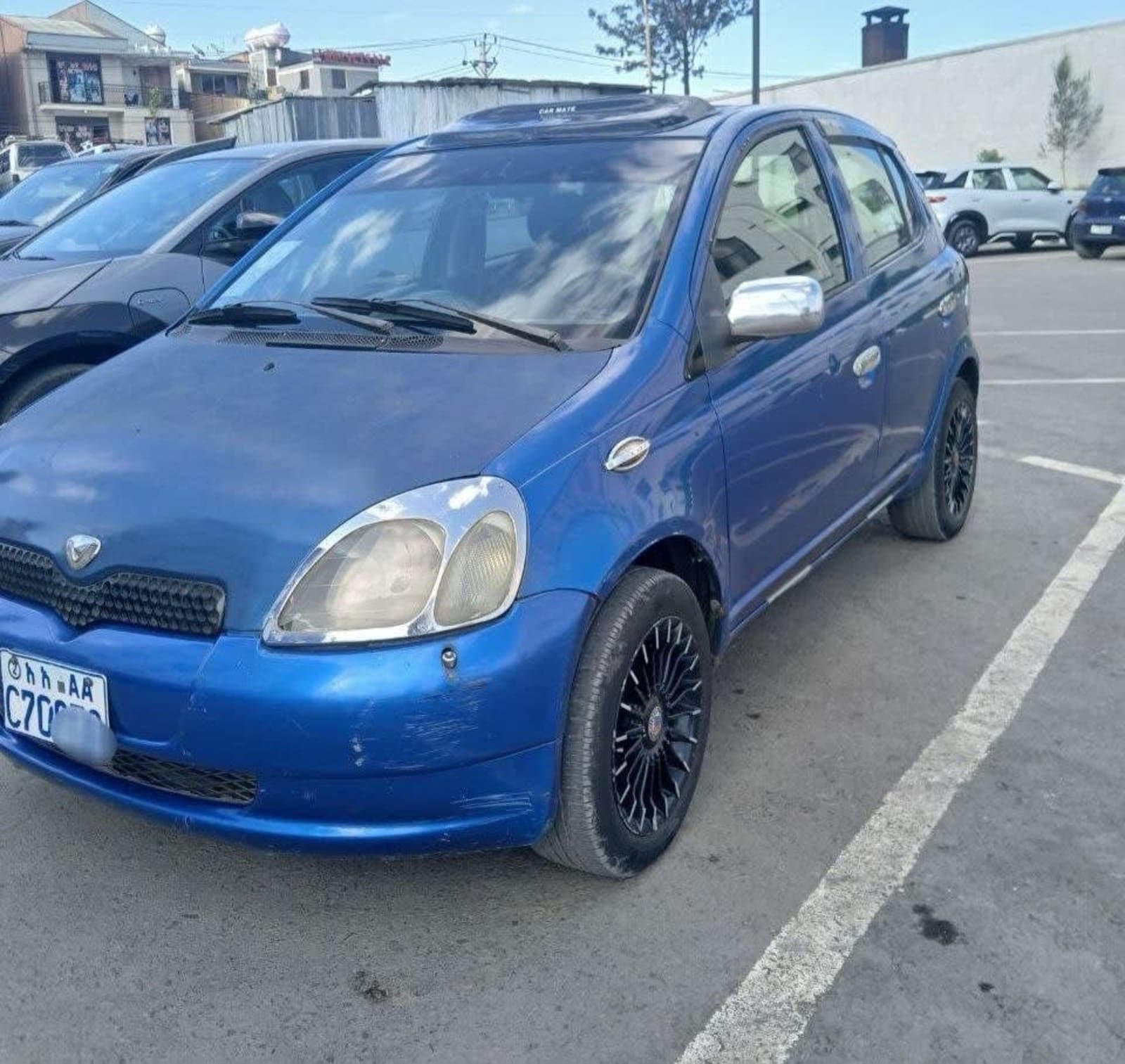 2001 Toyota Vitz — photo 2