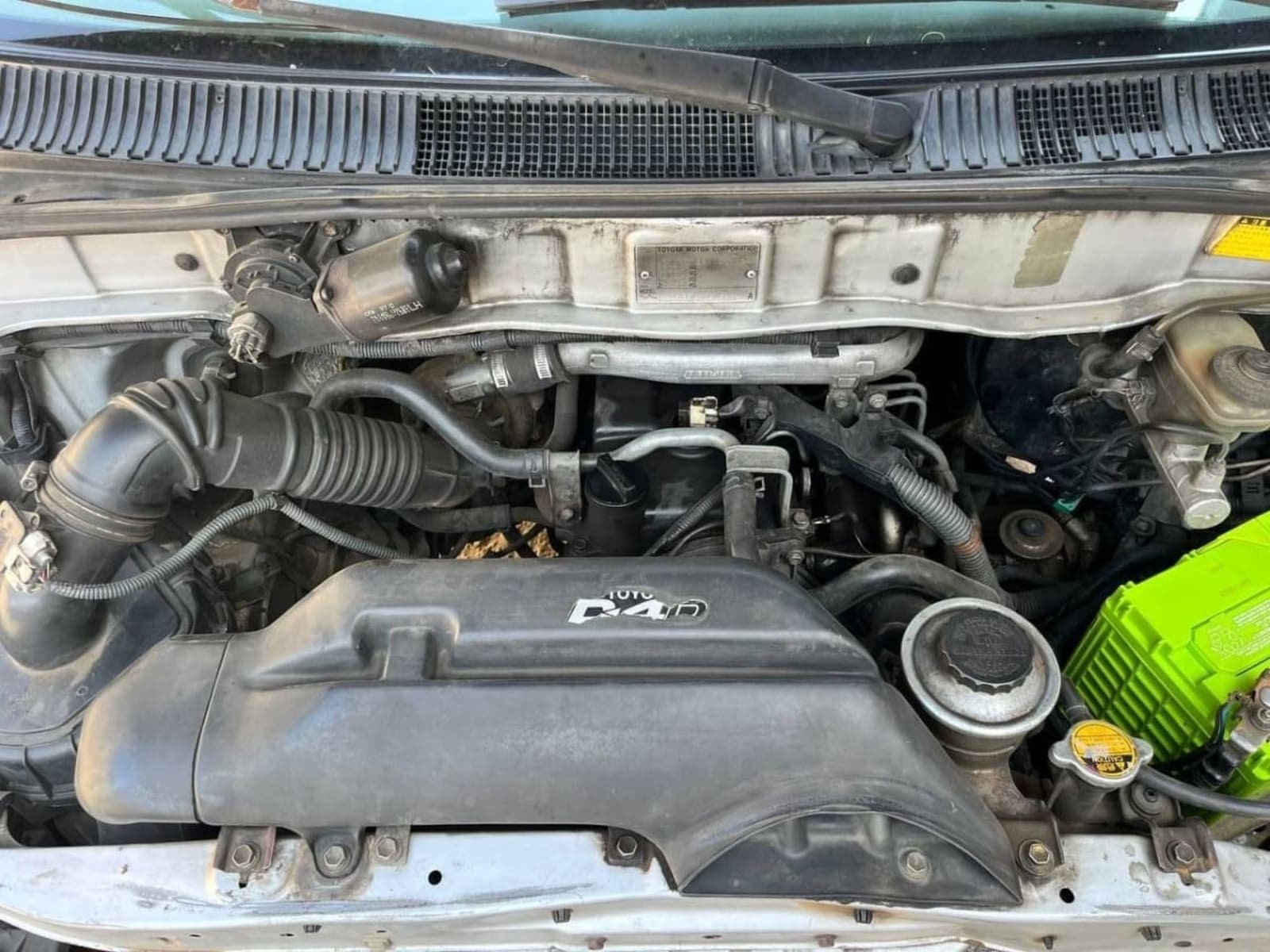 2001 Toyota Hiace Dolphin