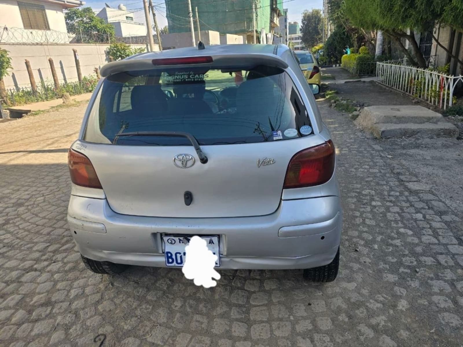 2004 Toyota Vitz — photo 4