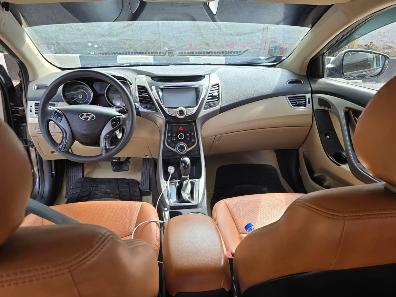 2014 Hyundai Elantra — photo 3