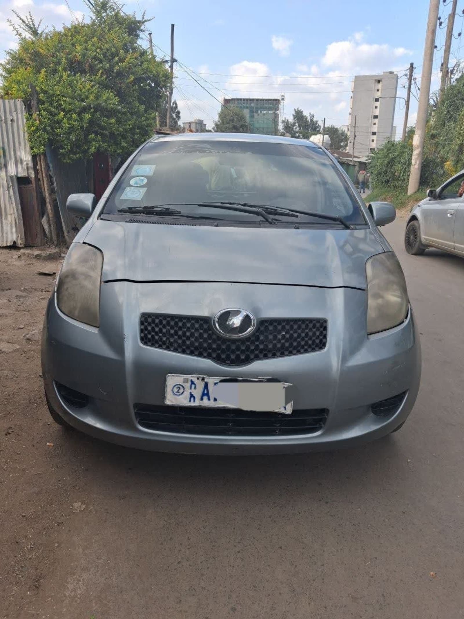 2007 Toyota compact — photo 4