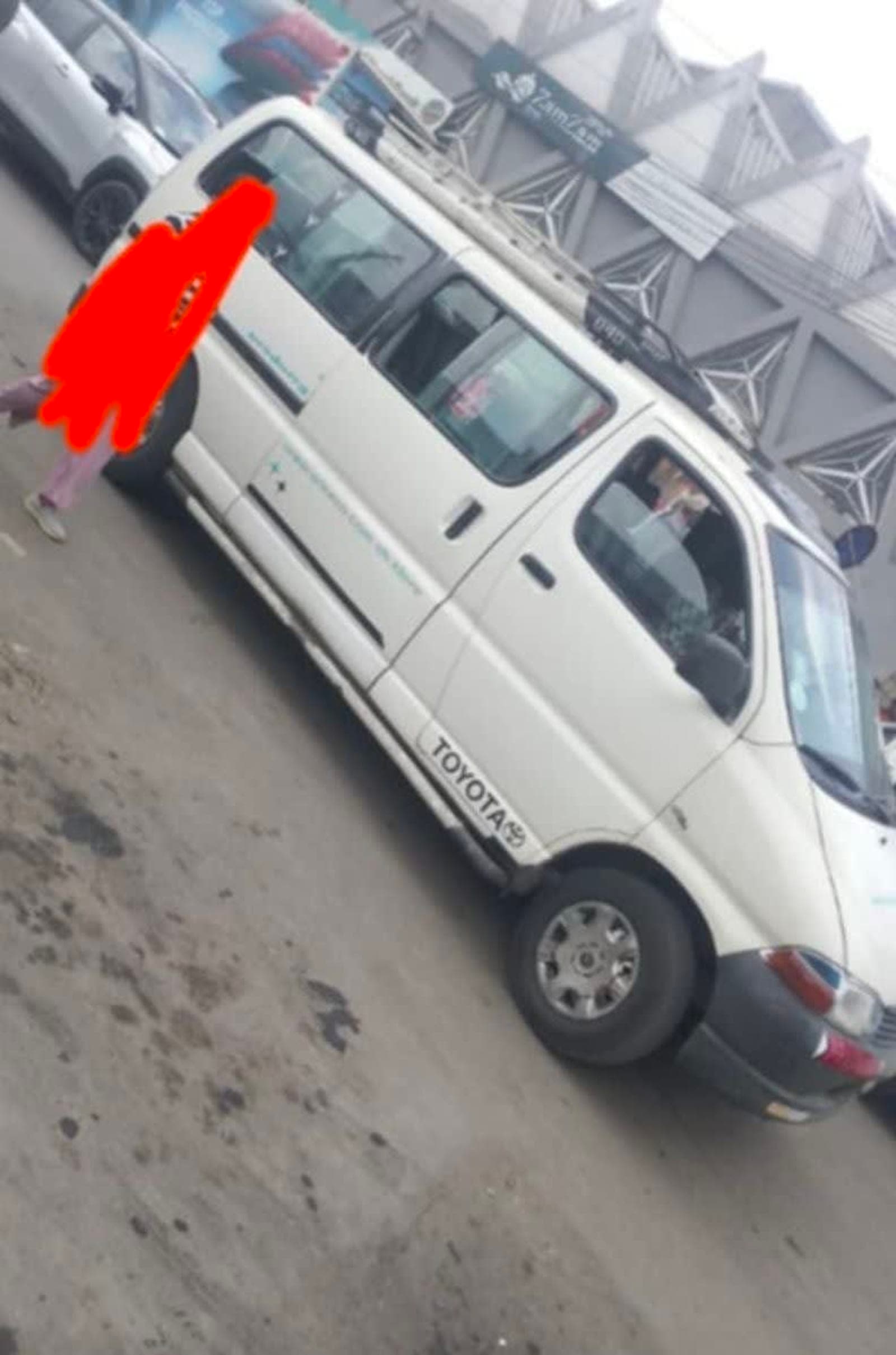 2006 Toyota Dolphin — photo 4