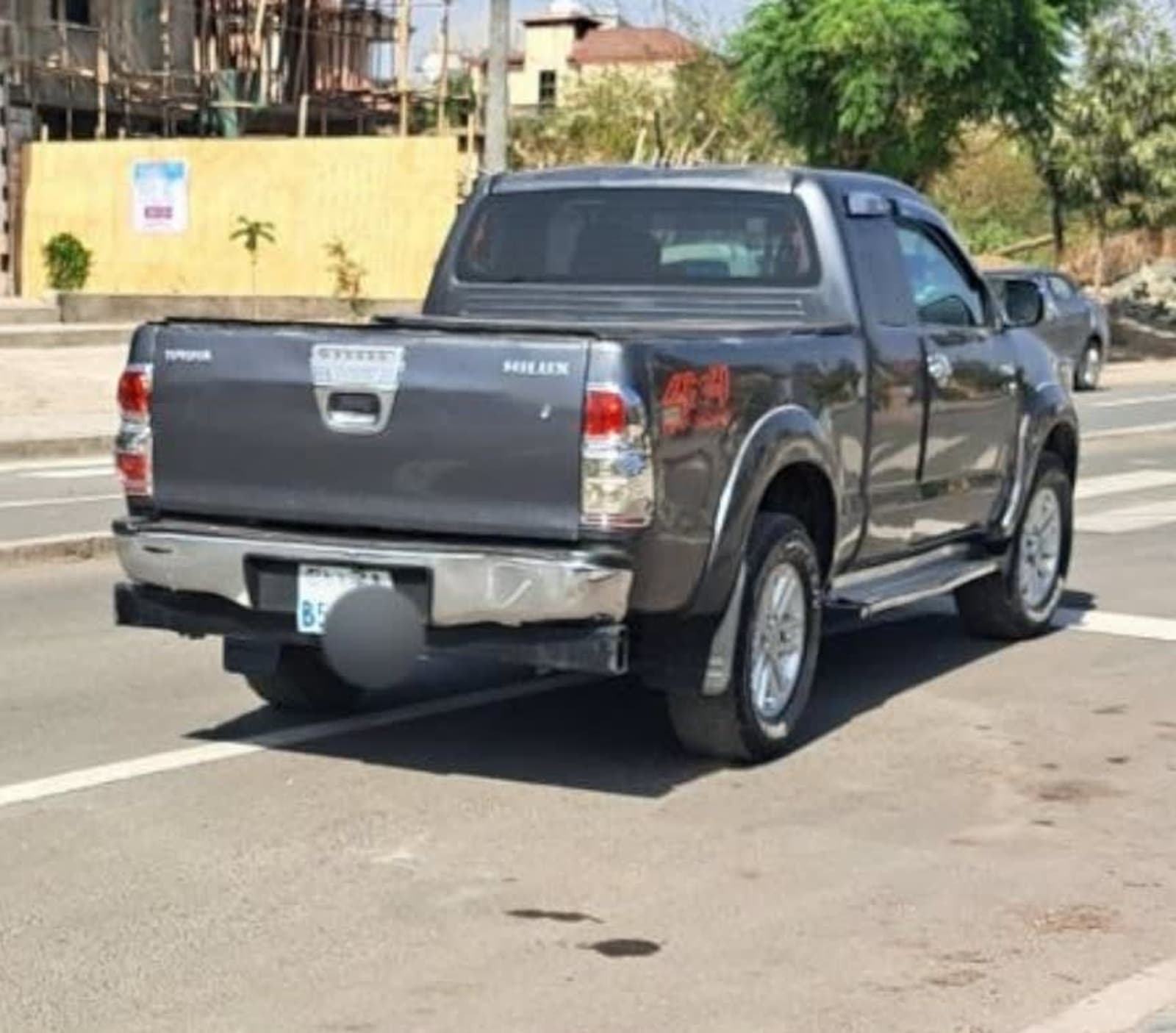 2015 Toyota Hilux — photo 6