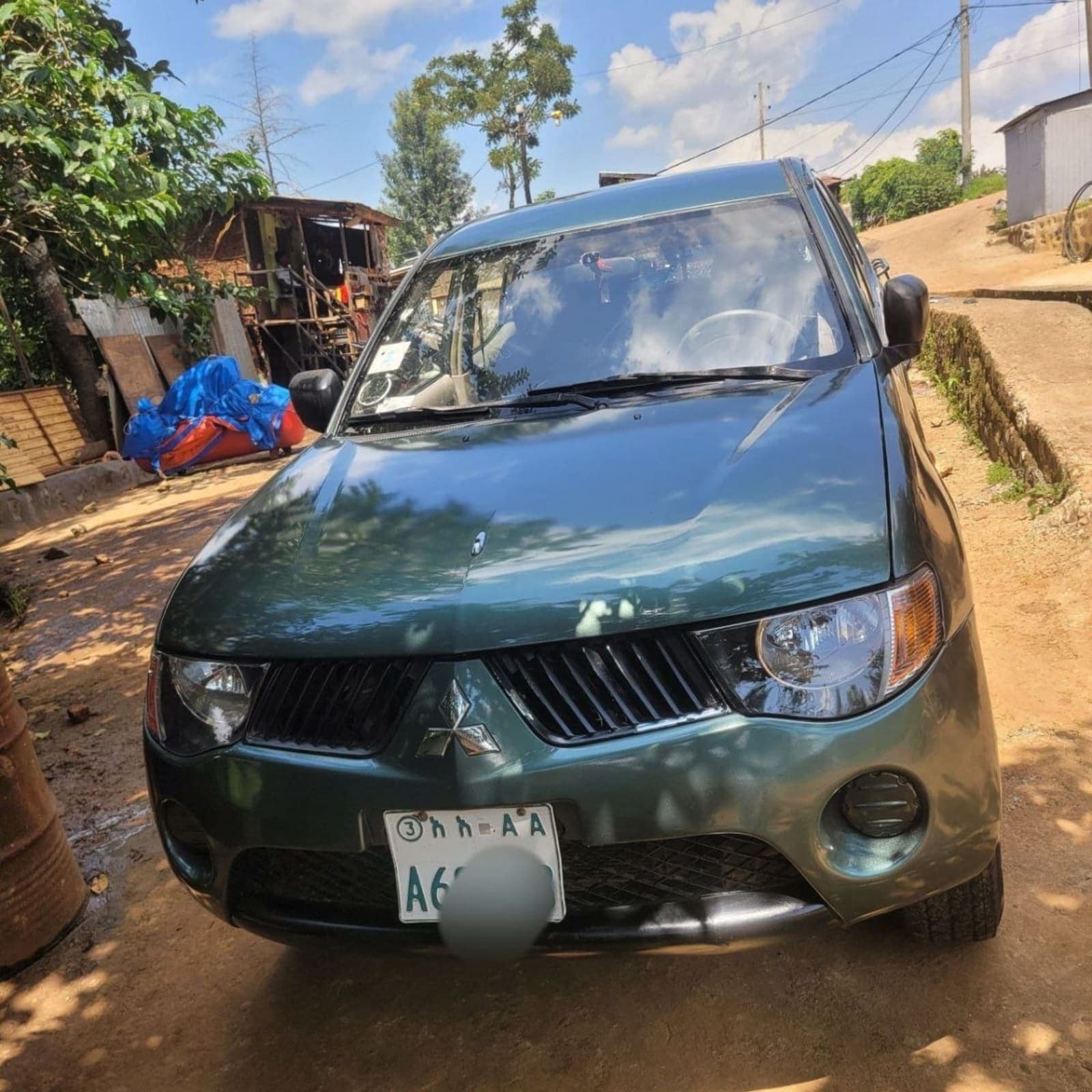 2007 Mitsubishi double cab — photo 2