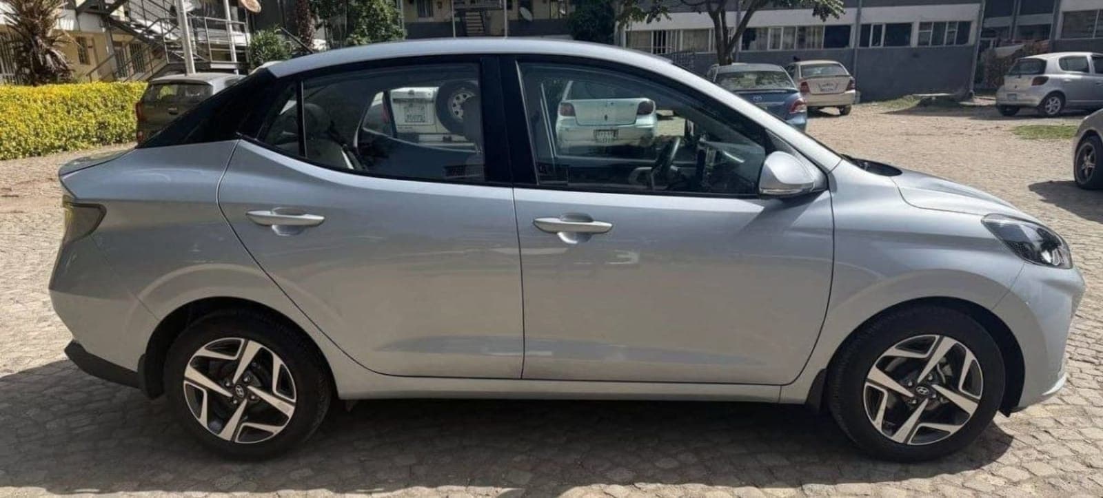 2022 Hyundai Grand i10 — photo 5