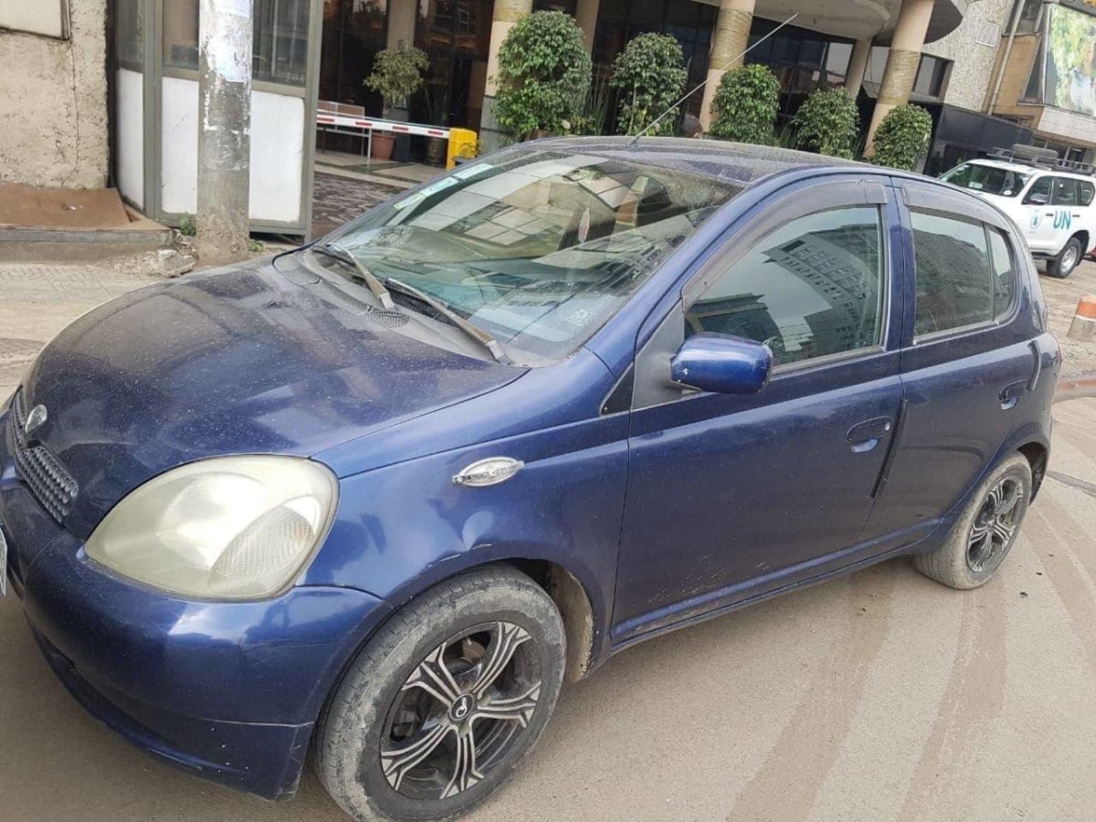 2000 Toyota Vitz