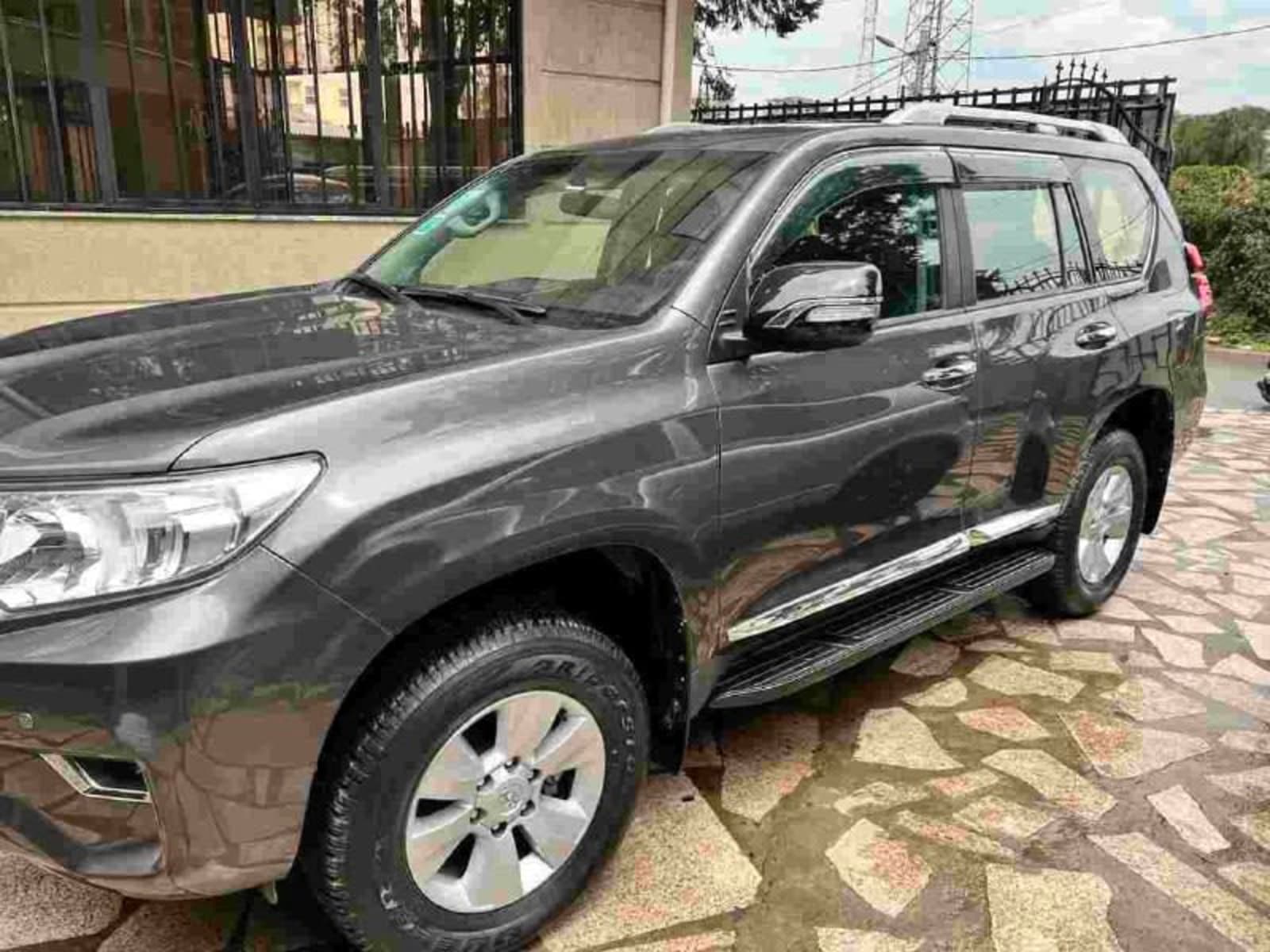 2020 Toyota Landcruiser Prado โ photo 4