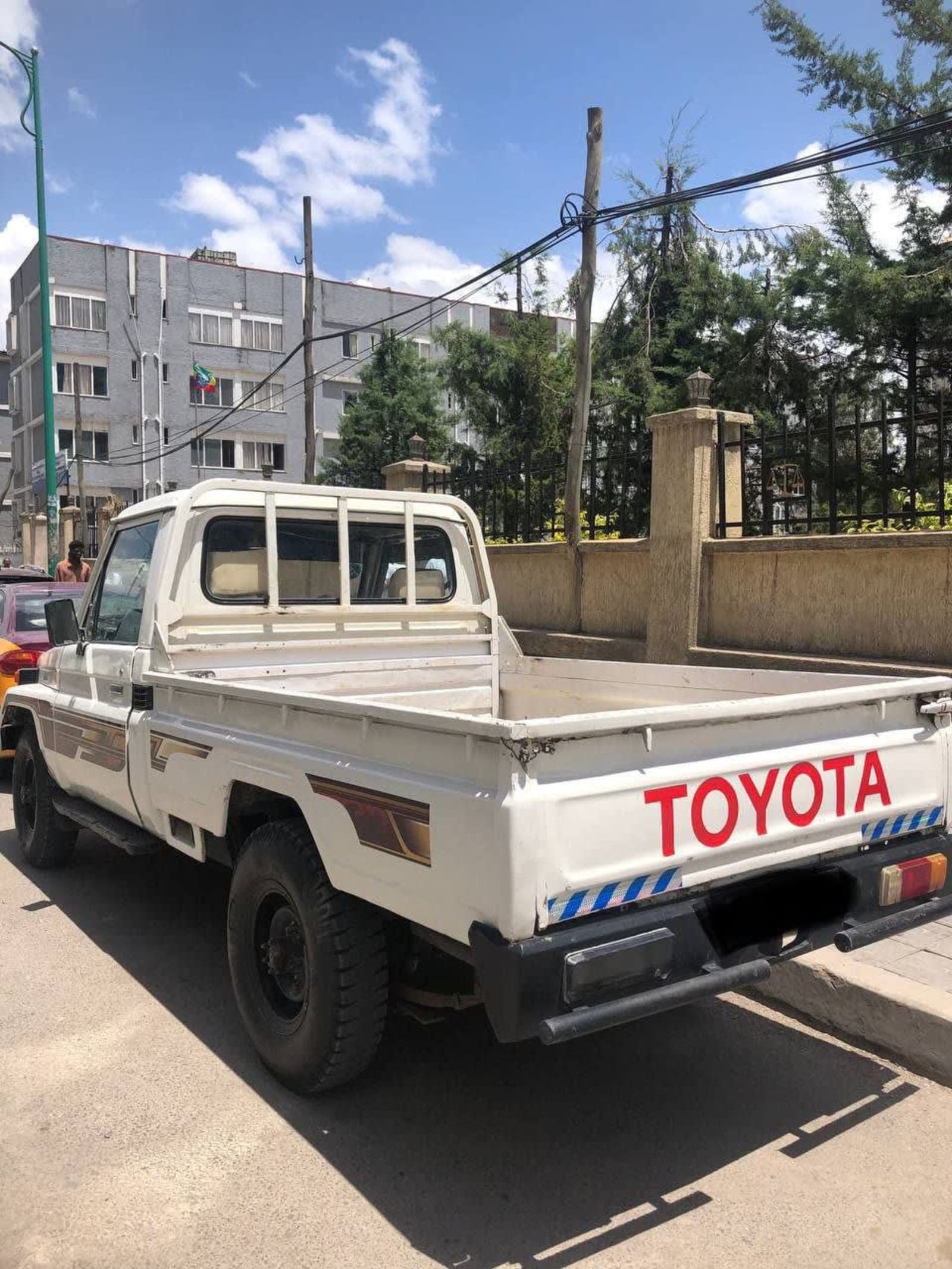 1997 Toyota Land Cruiser Single Cab — photo 4