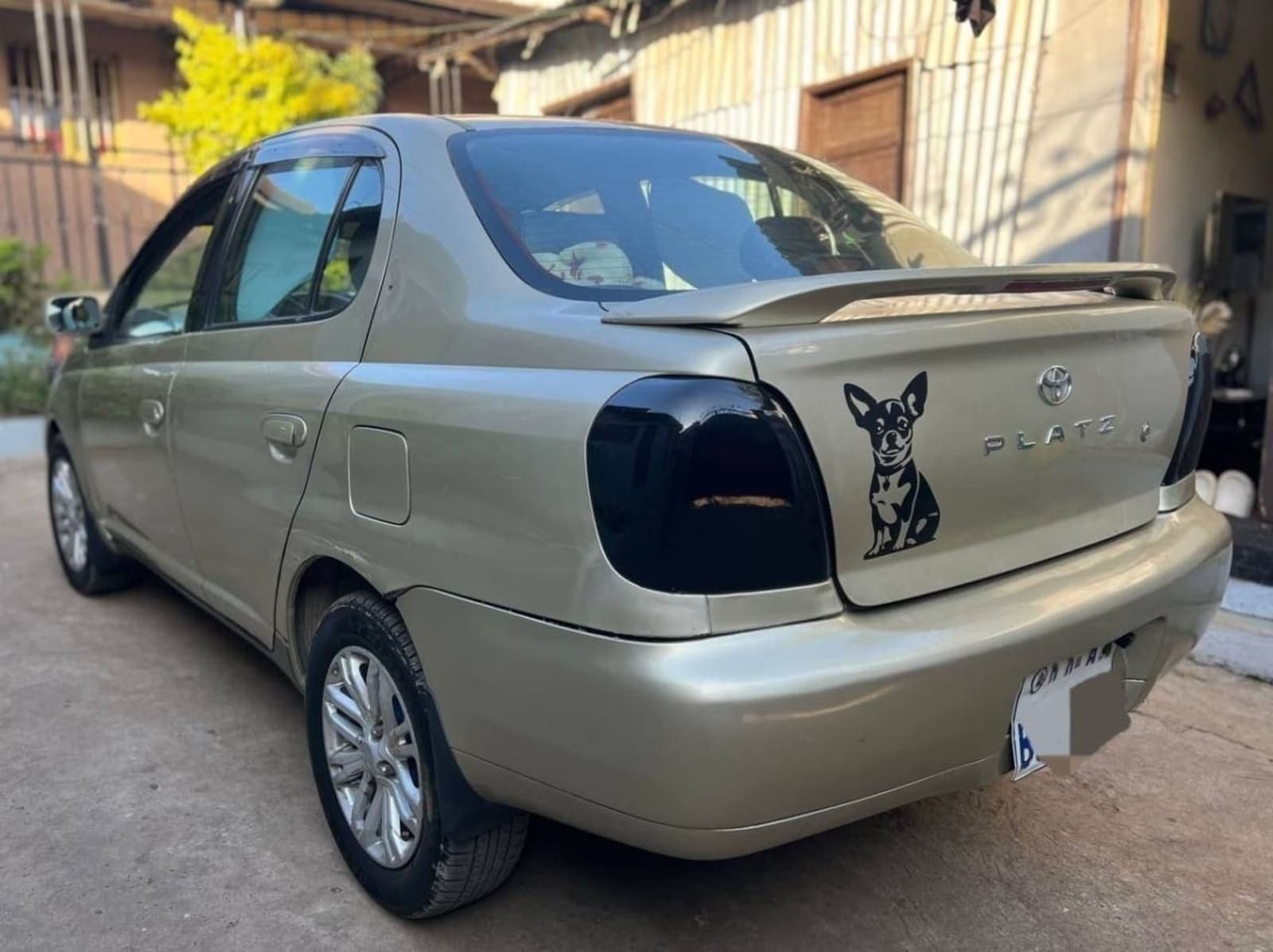 2001 Toyota Platz — photo 2
