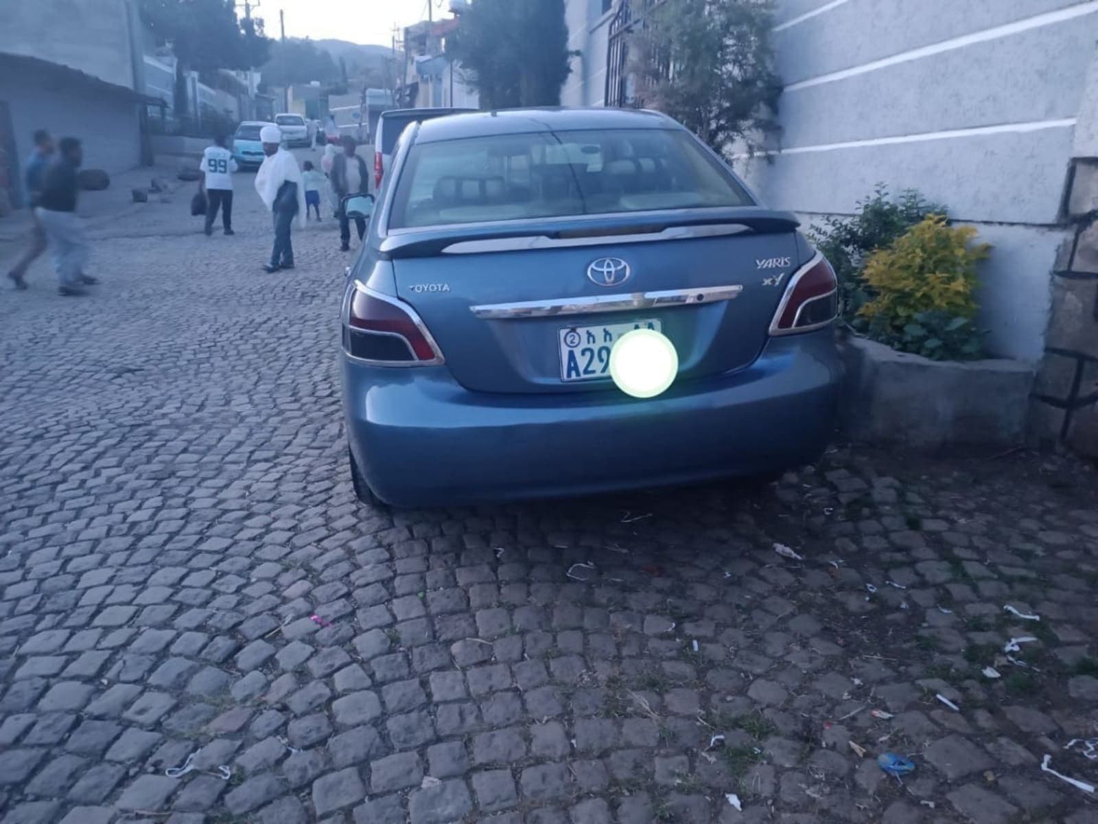 2009 Toyota Yaris Sedan — photo 2
