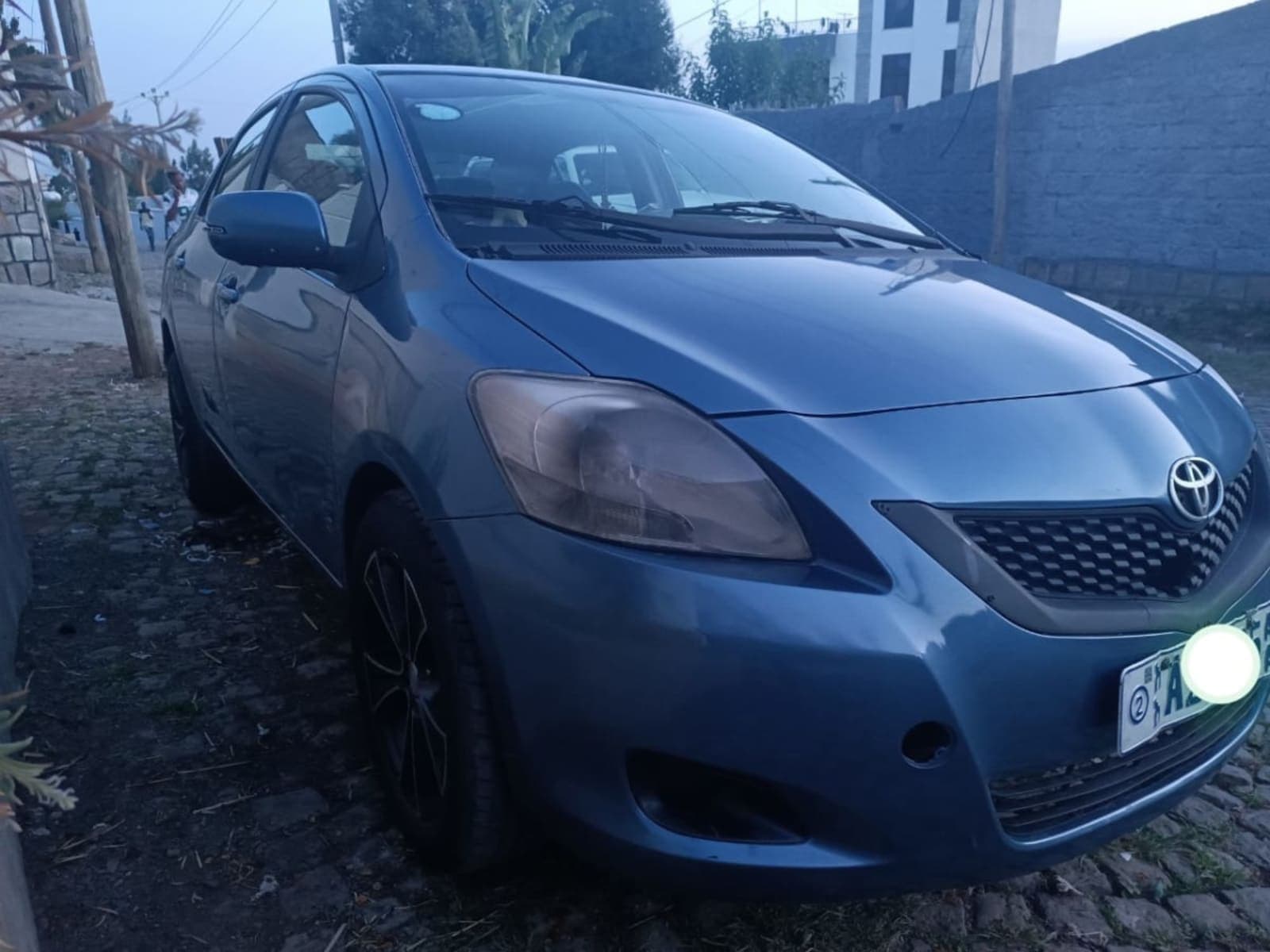 2009 Toyota Yaris Sedan — photo 5