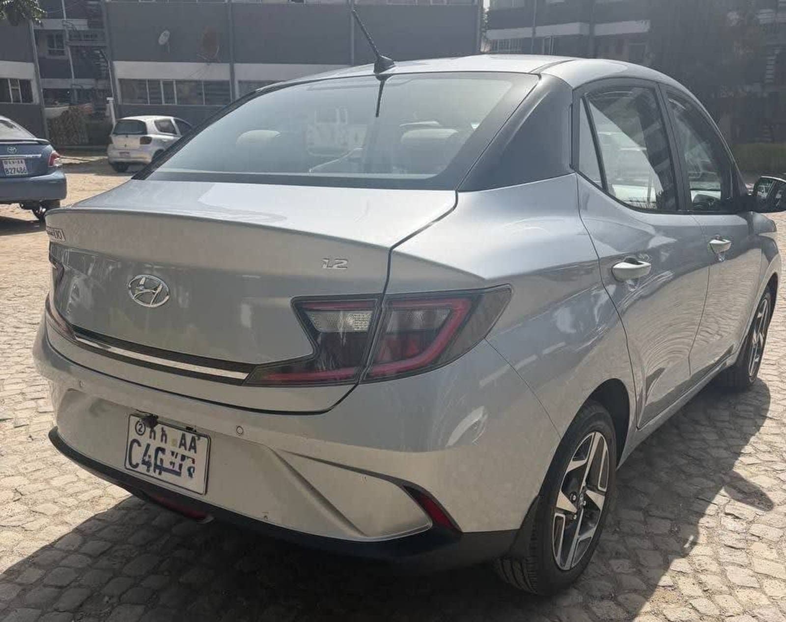 2022 Hyundai Grand i10 — photo 4