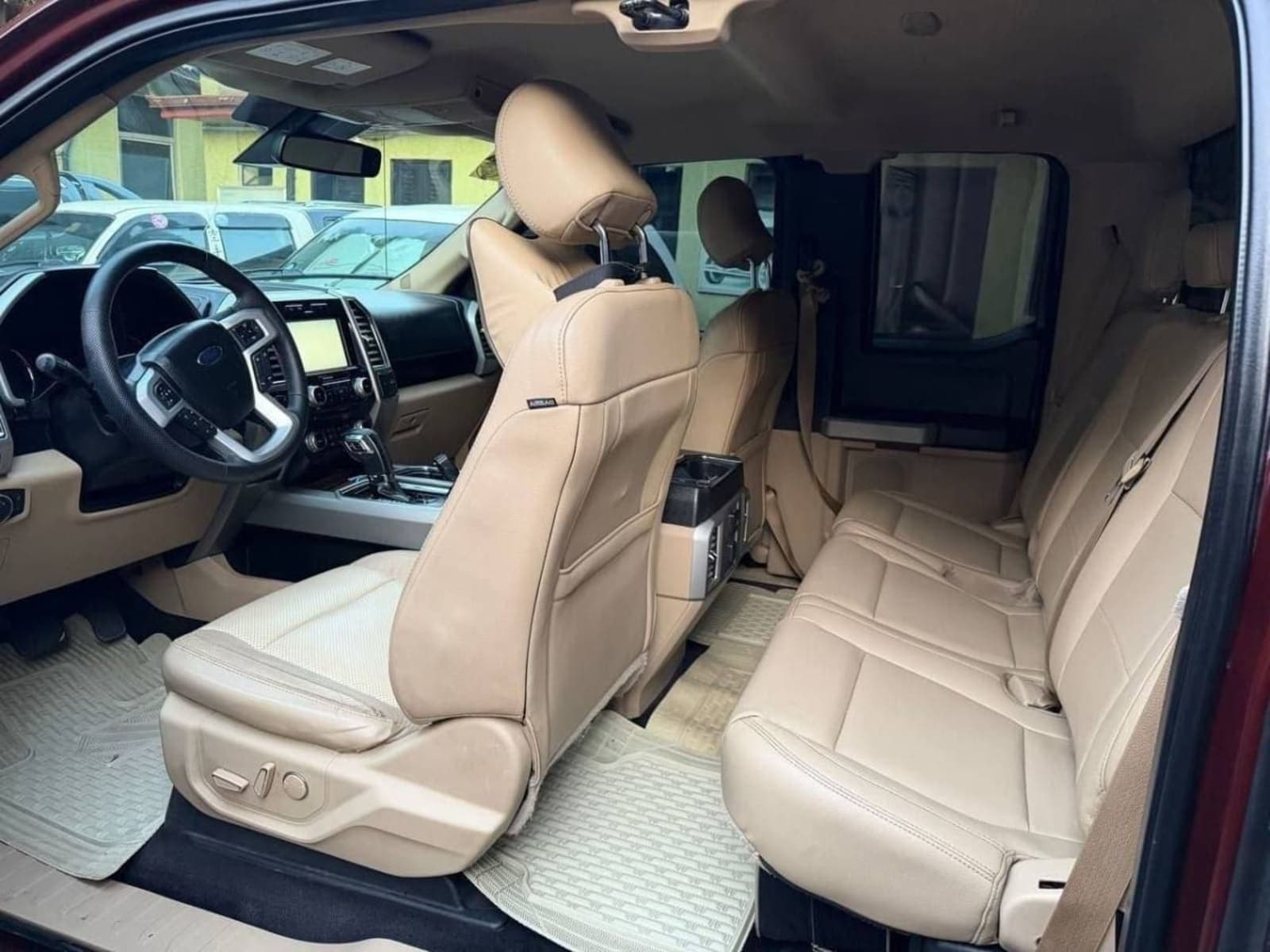 2015 Ford F-150 Lariat — photo 7