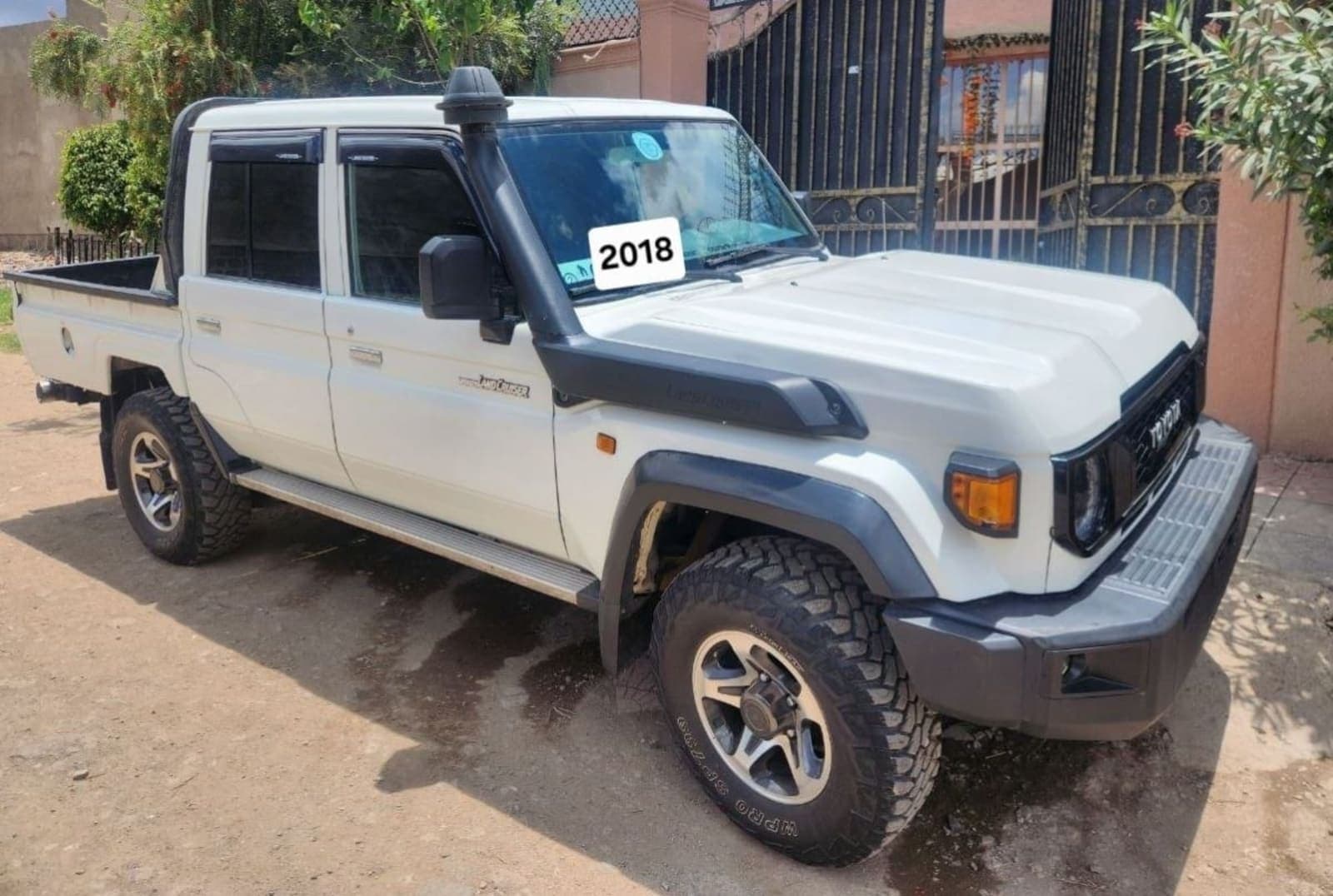 2018 TOYOTA LAND CRUISER — photo 4