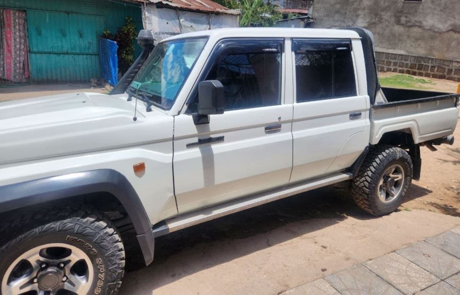 2018 TOYOTA LAND CRUISER — photo 5