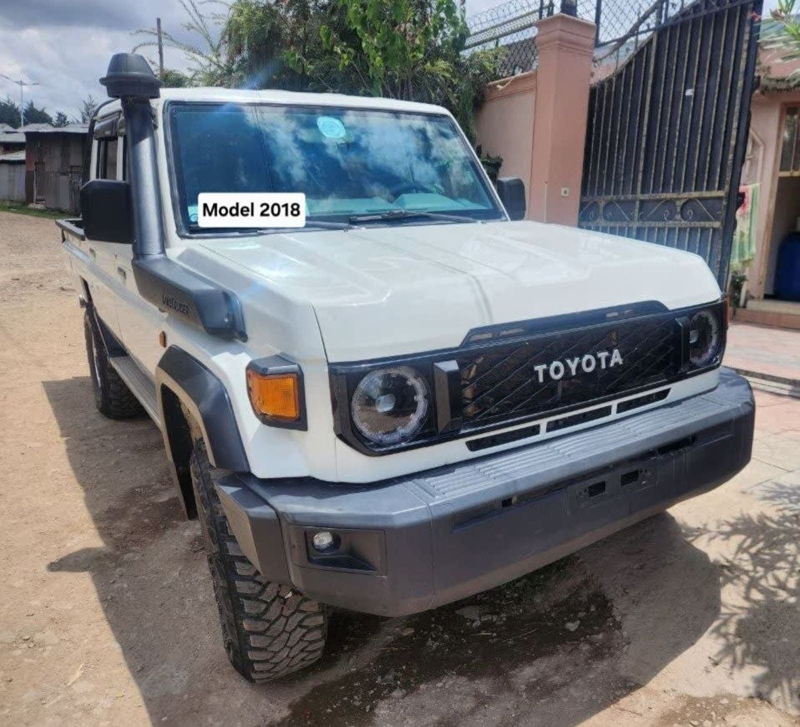 2018 TOYOTA LAND CRUISER — photo 7