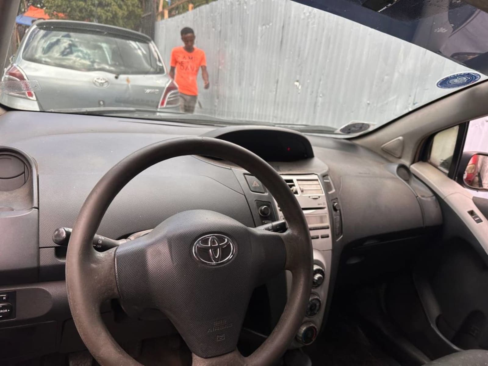 2008 Toyota Yaris Compact — photo 2