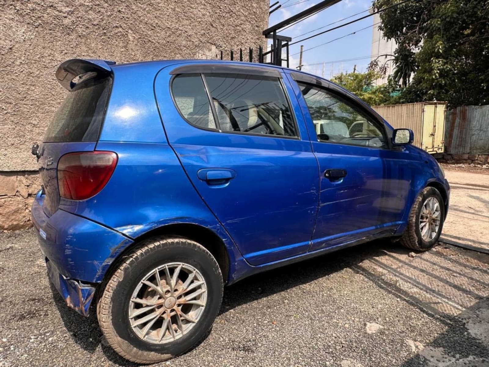 2001 Toyota Vitz — photo 5