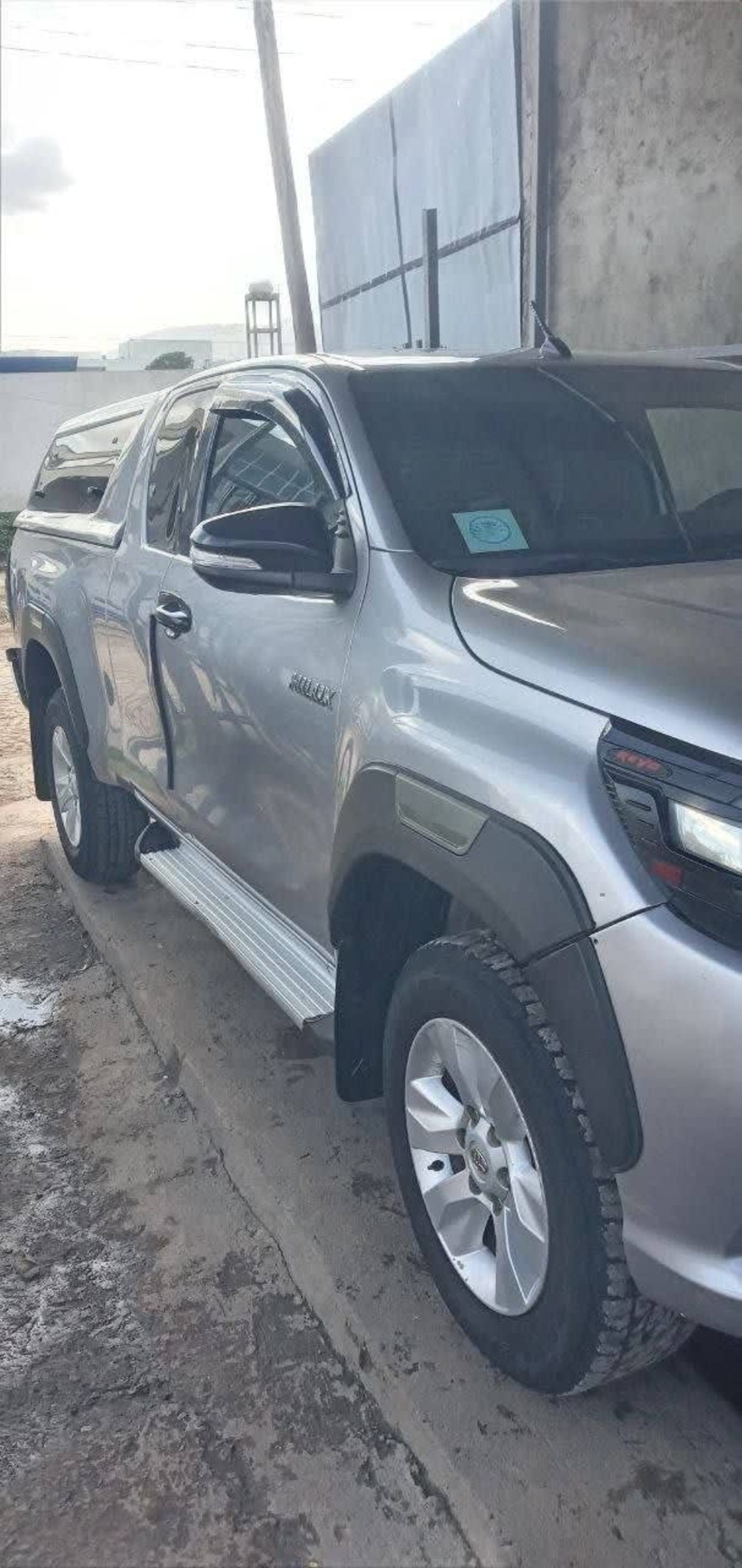 2017 Toyota Hilux Revo — photo 3