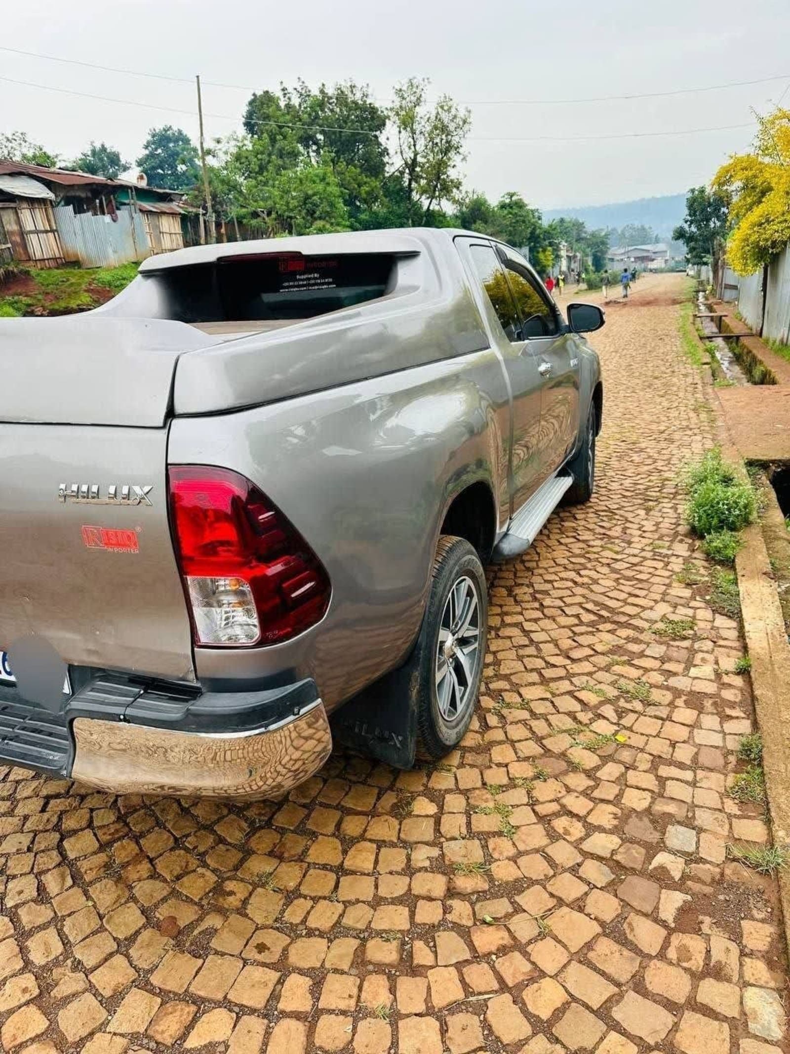 2017 Toyota Hilux Revo — photo 4