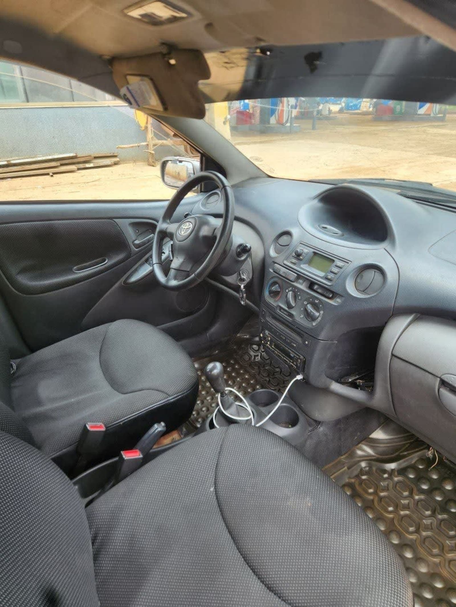 2003 Toyota Vitz Yaris — photo 2