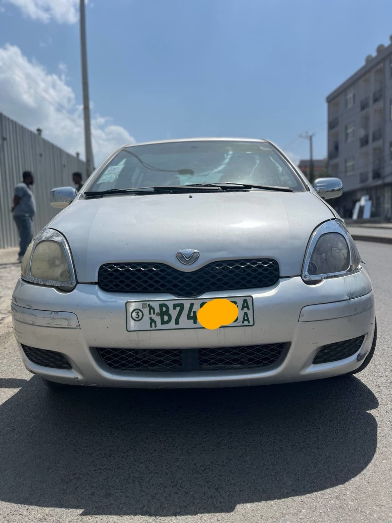 2004 Toyota Vitz — photo 5