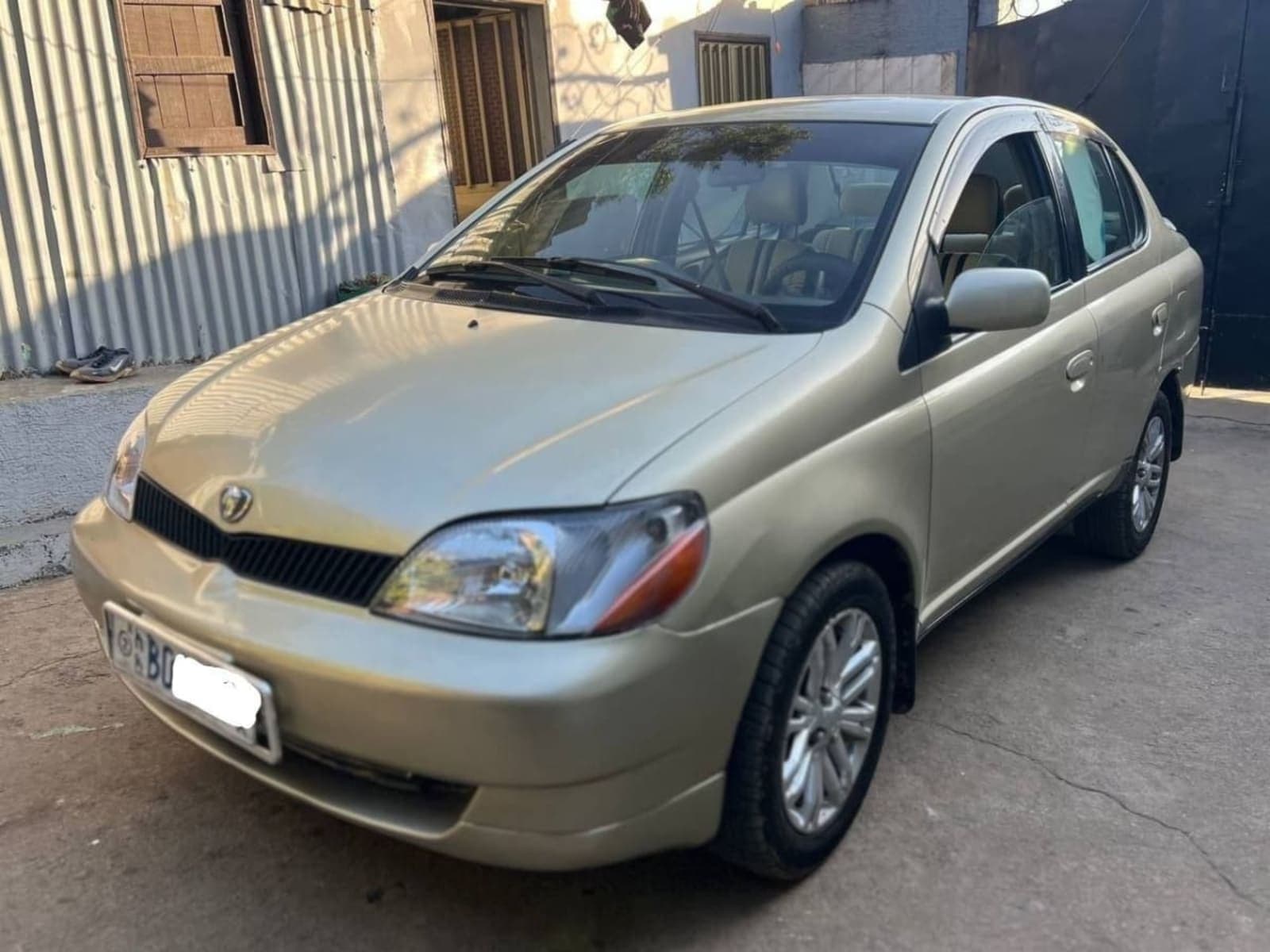 2001 Toyota Platz