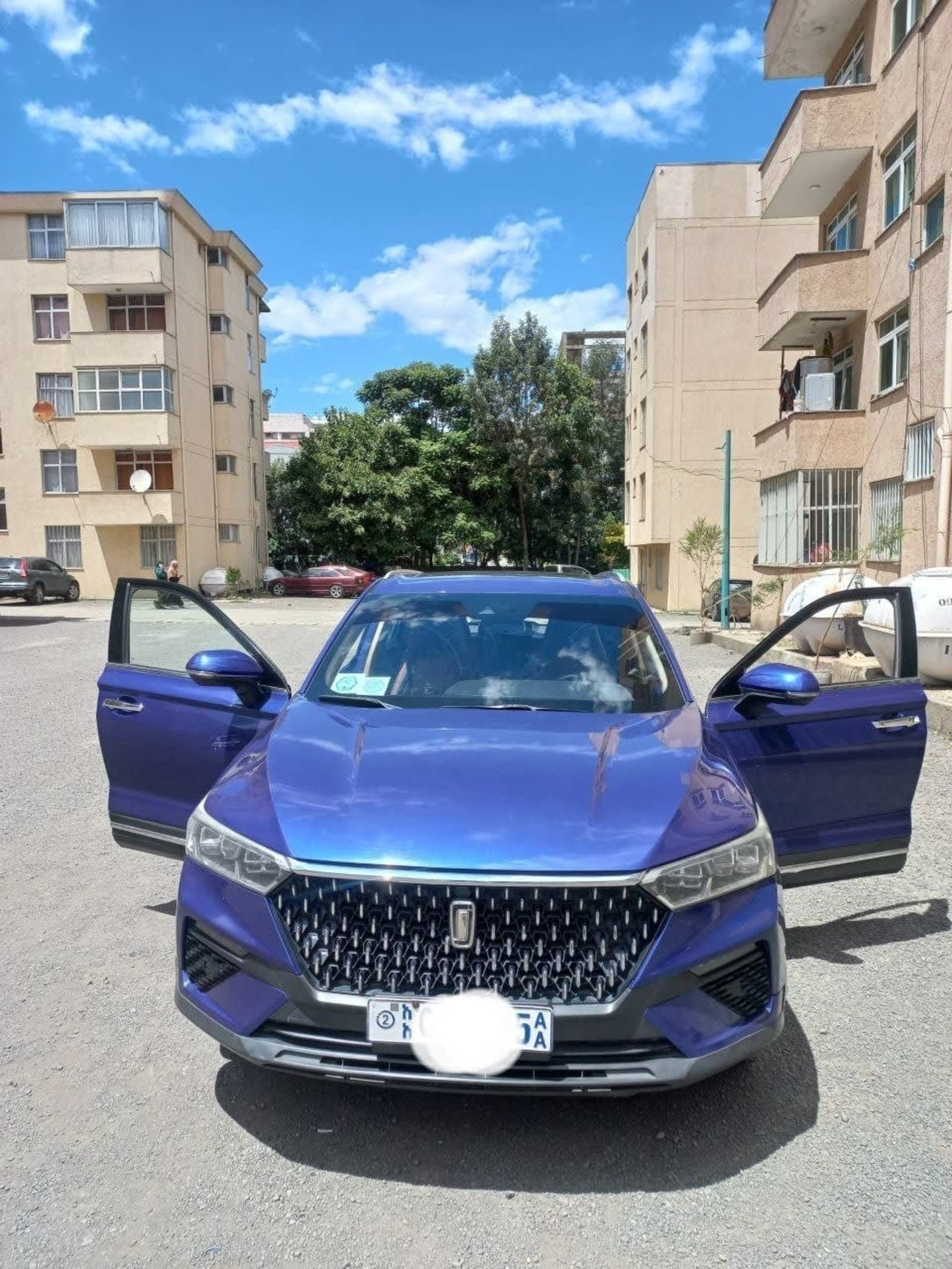 2022 FAW Bestune T77 — photo 3