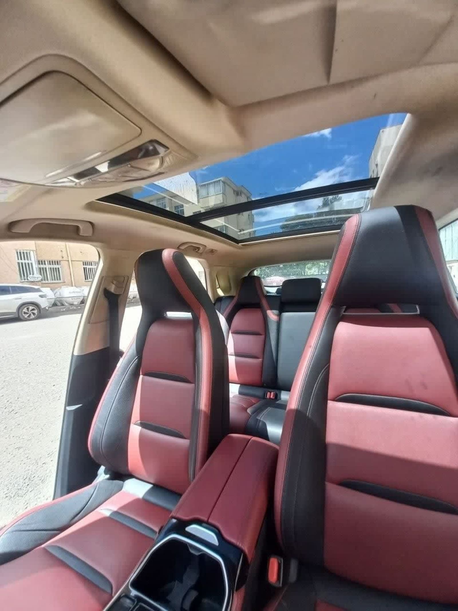 2022 FAW Bestune T77 — photo 7