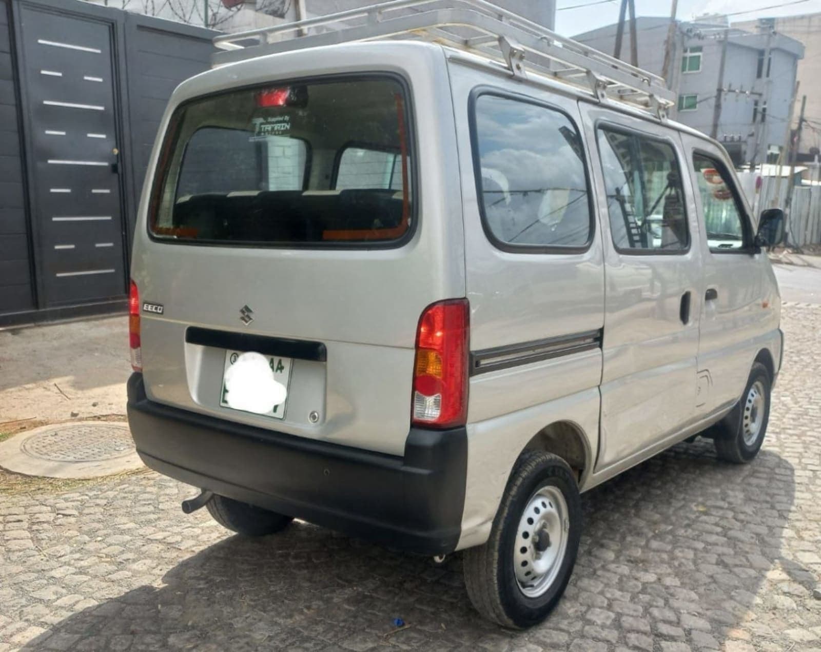 2024 Suzuki Ecco — photo 7