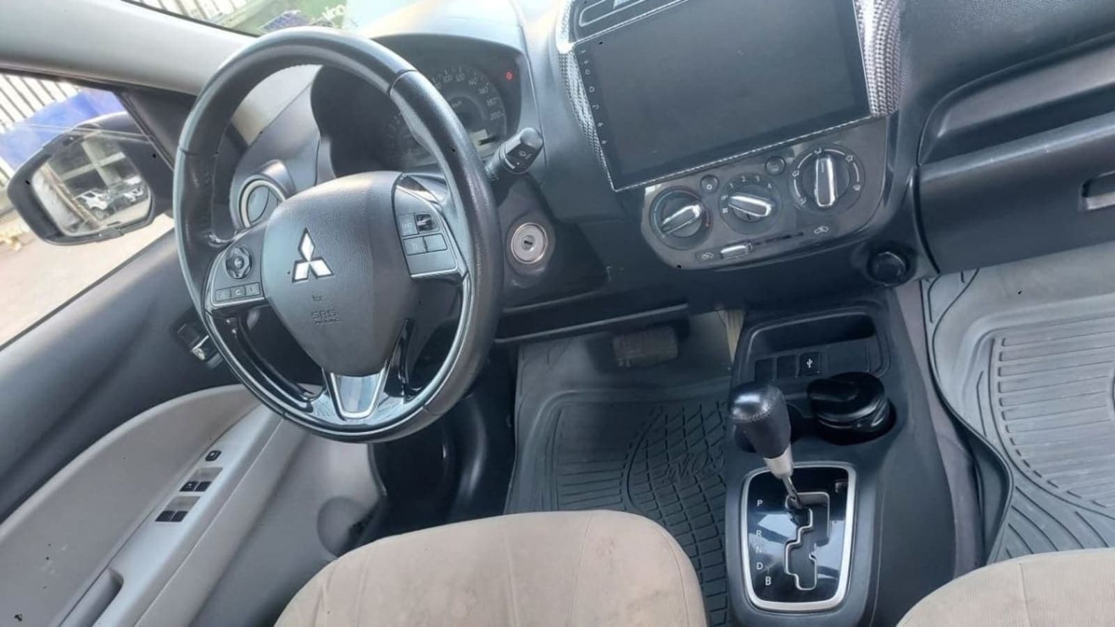 2022 Mitsubishi Attrage — photo 2