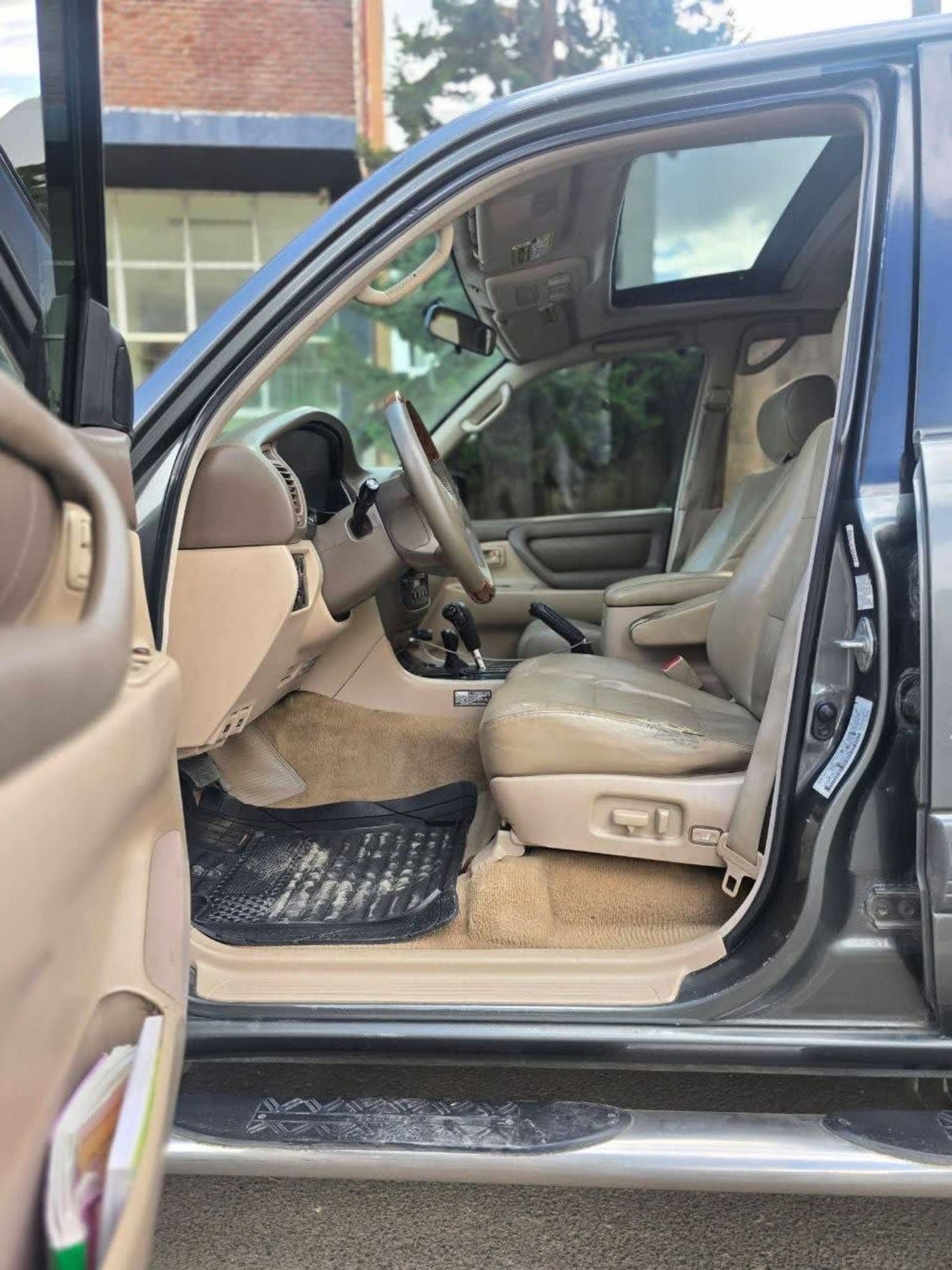2002 Toyota Land Cruiser 105 — photo 3