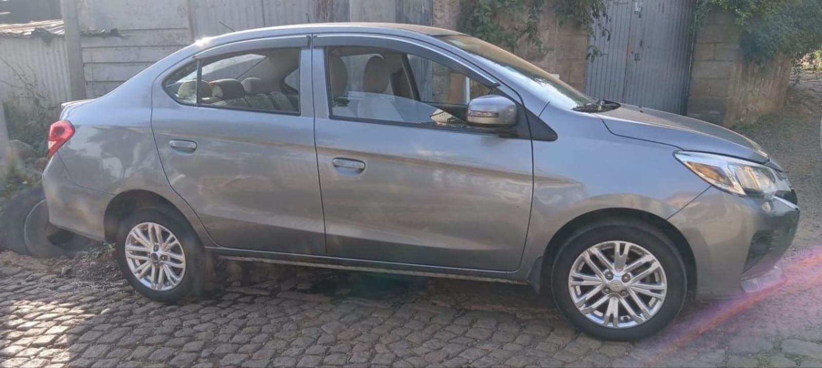 2021 Mitsubishi Attrage — photo 3