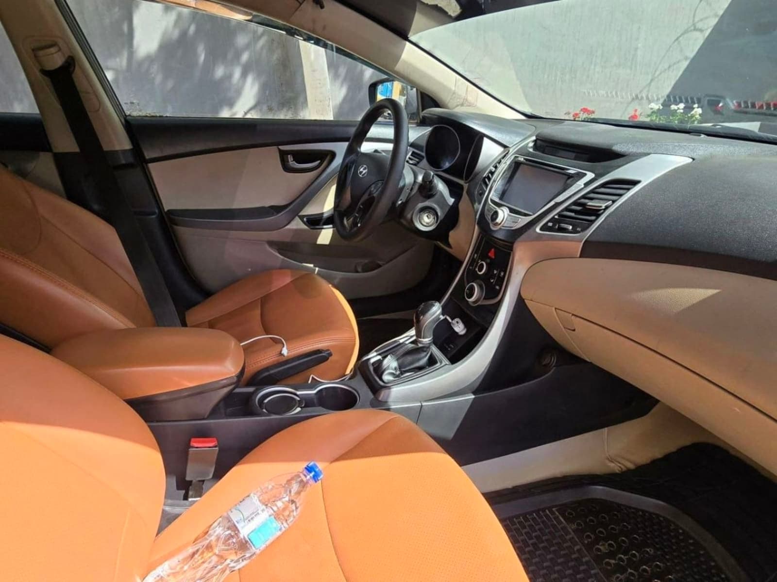 2014 Hyundai Elantra — photo 3