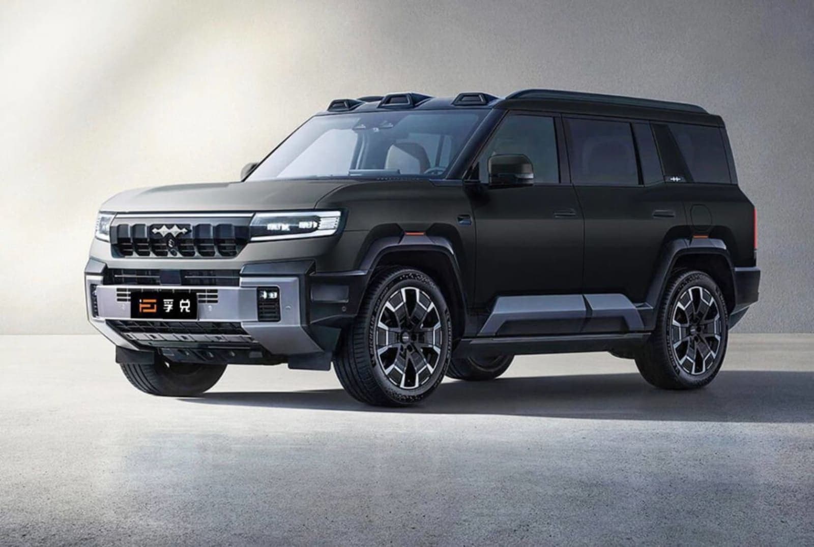 2025 BYD Leopard 8 SUV — photo 2