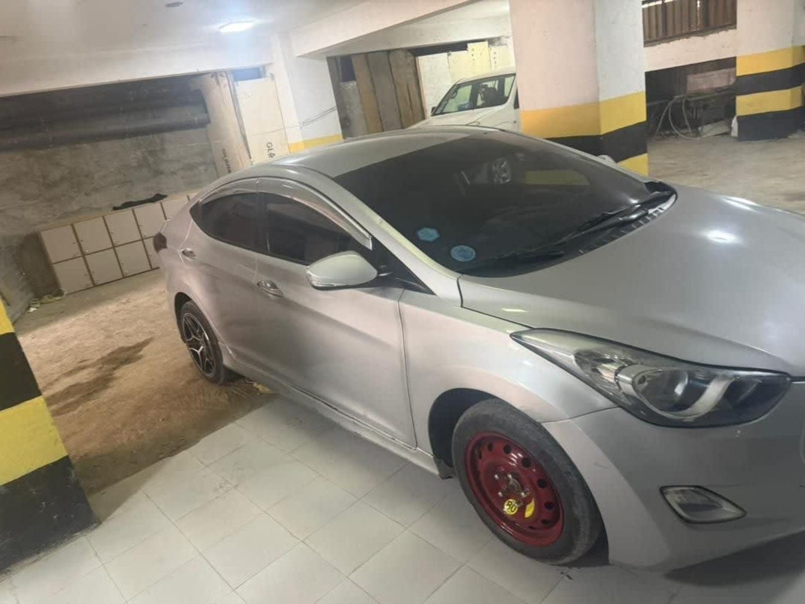 2011 HYUNDAI ELANTRA — photo 5