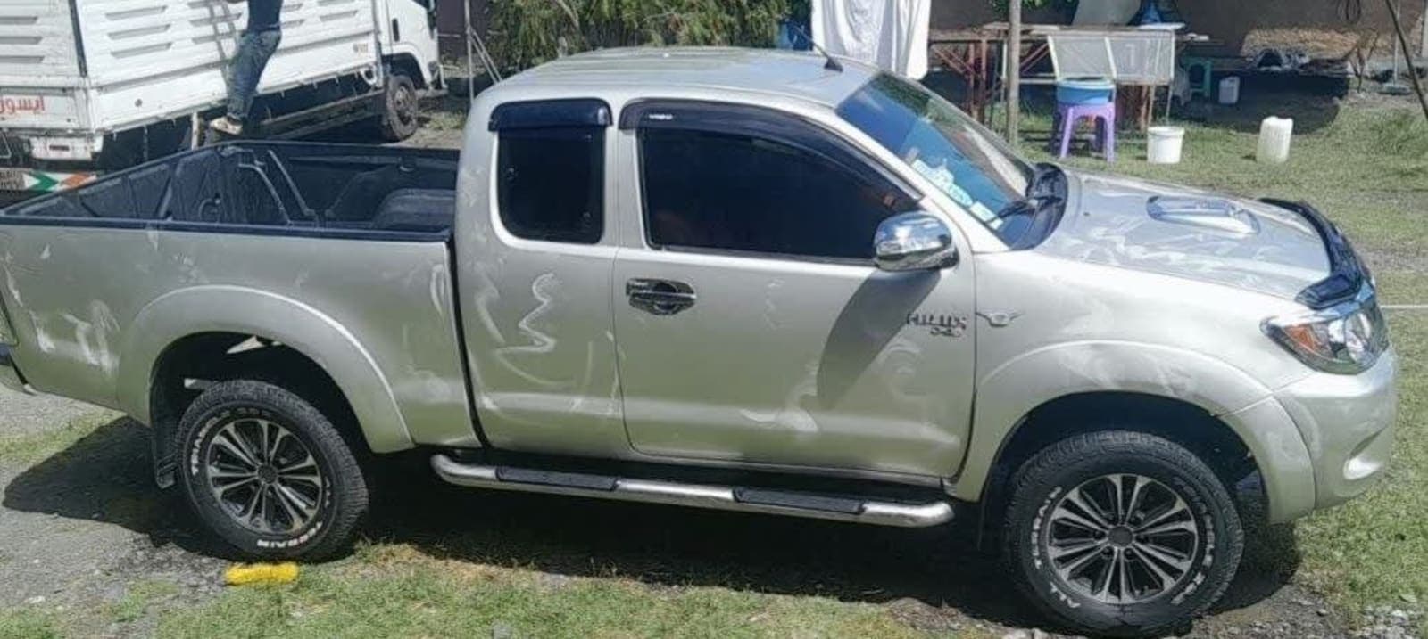 2006 Toyota Hilux Kin-Cap โ photo 2