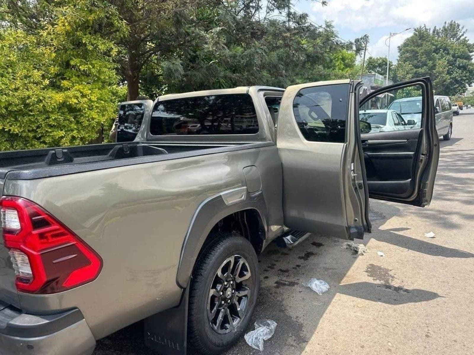 2021 Toyota Invincible King Cab