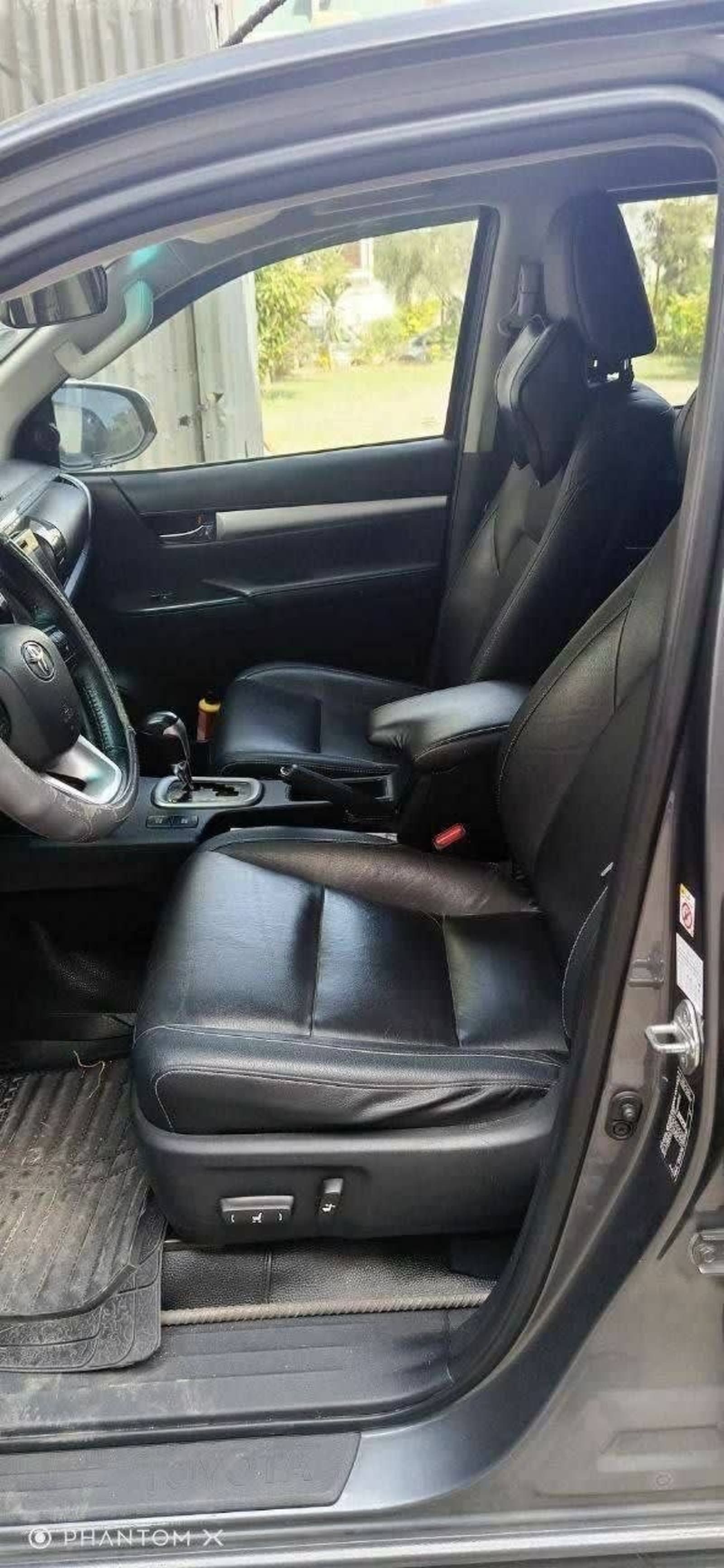 2020 TOYOTA HILUX RiVO double โ photo 3