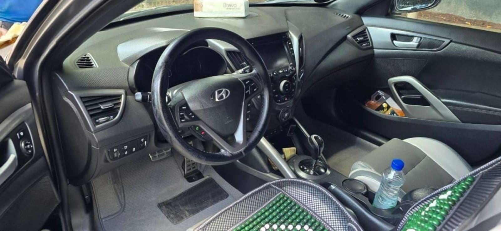 2015 Hyundai Veloster — photo 3